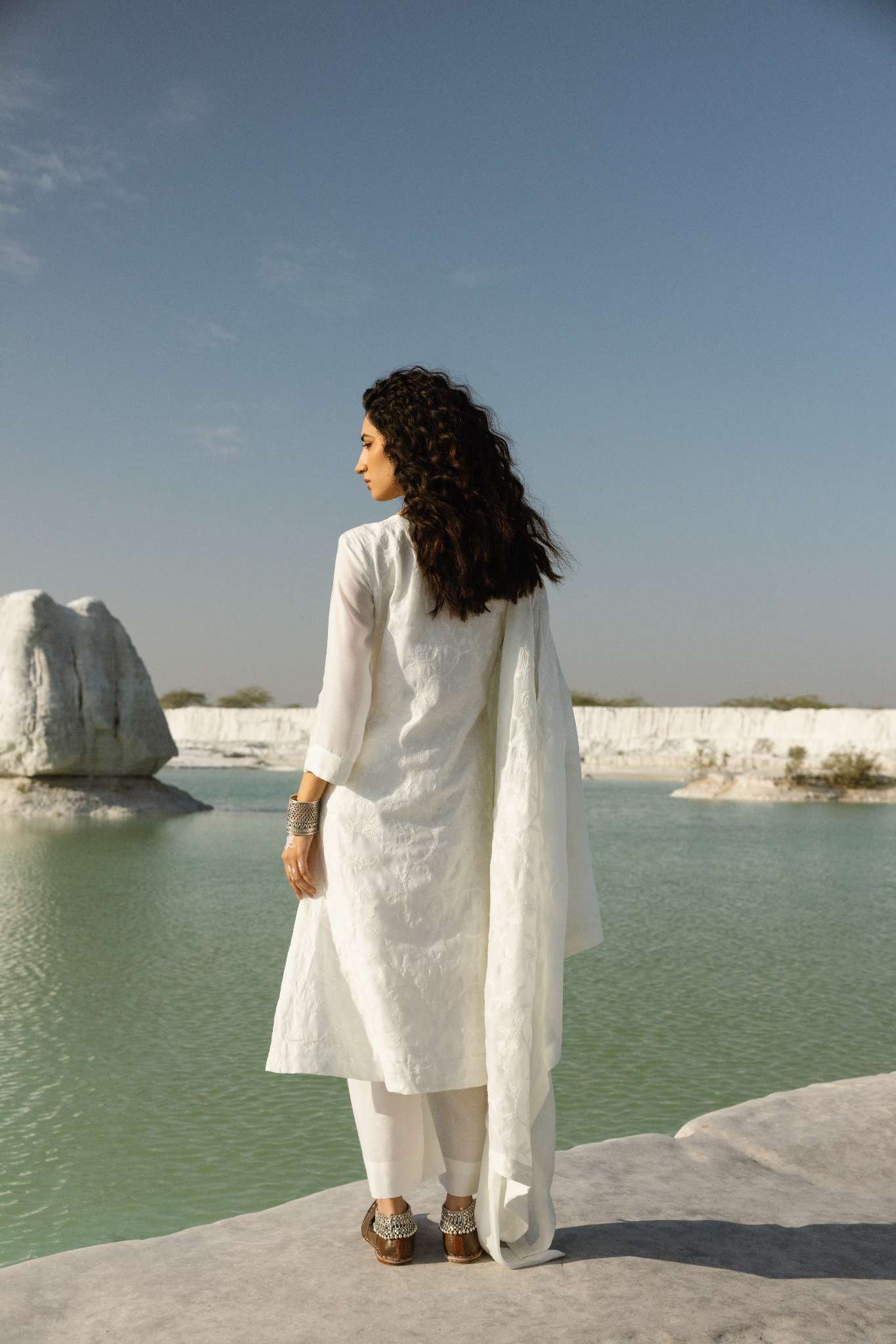 MUL CHANDERI WHITE CHIKANKARI KURTA SET