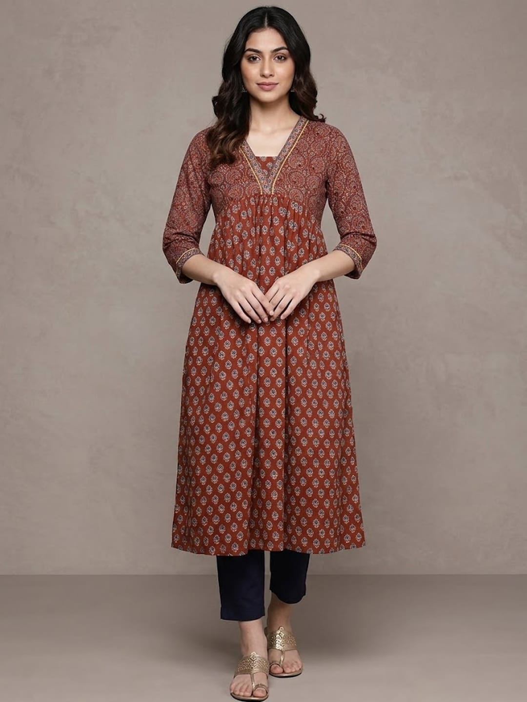 zeyvelle Women Maroon And Blue Bandez Printed Anarkali Kurta