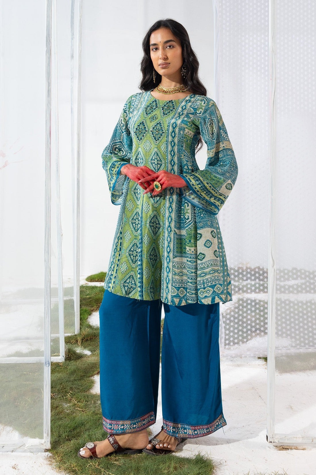 Green Embellished Flared Kurta 2 Pcs Set