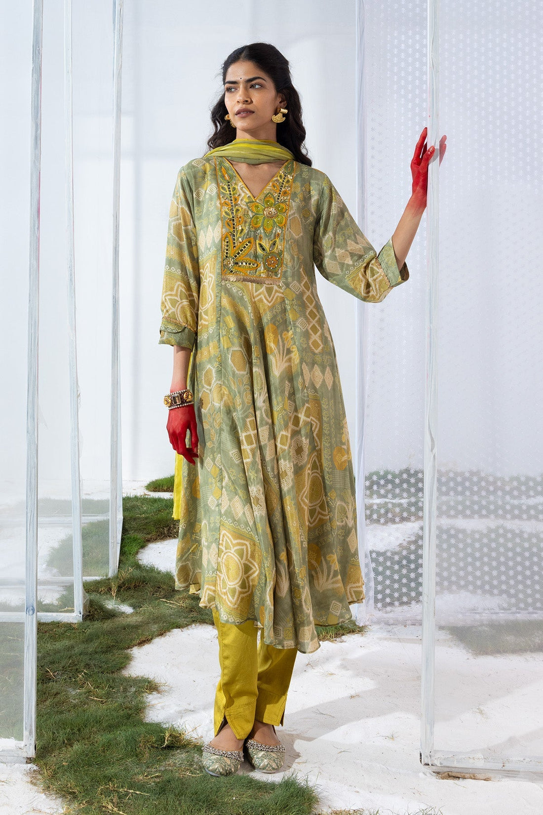 Green Embellished Flared Kurta 3 Pcs Set