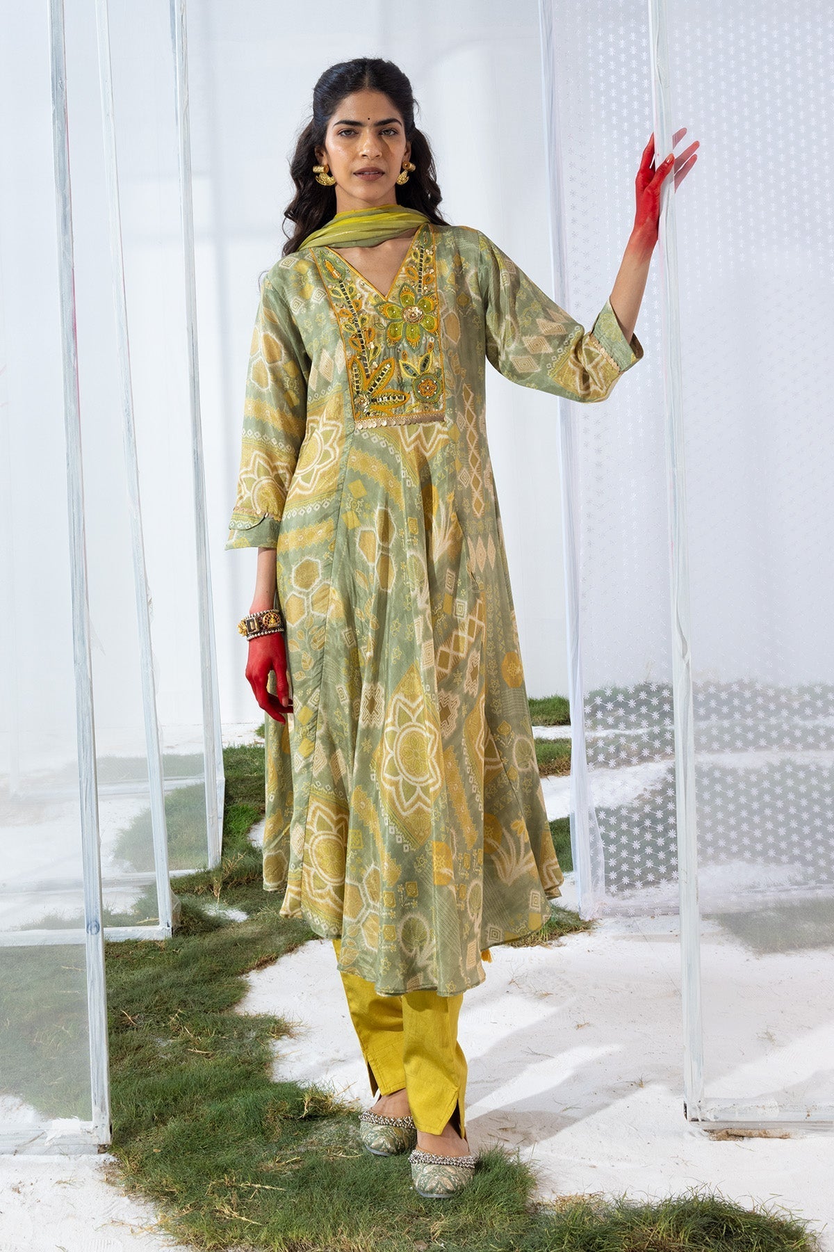 Green Embellished Flared Kurta 3 Pcs Set