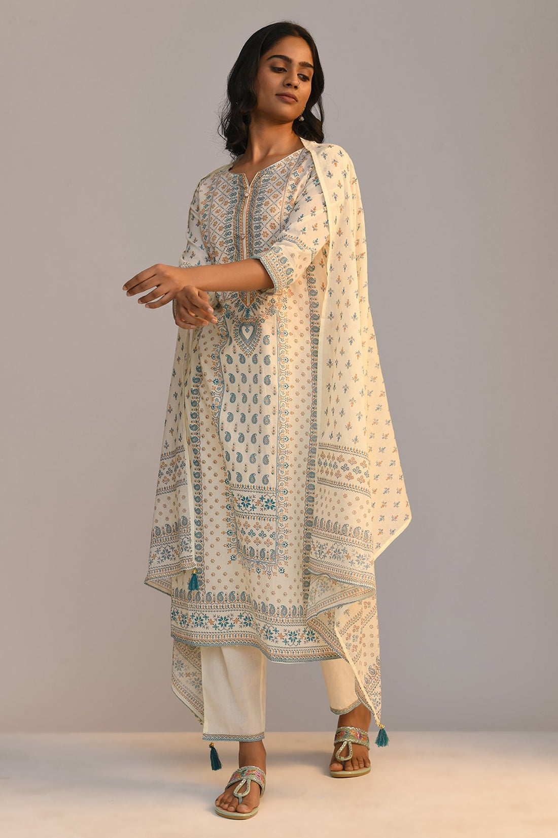 Cream Embellished Printed Kurta 3 Pcs Set