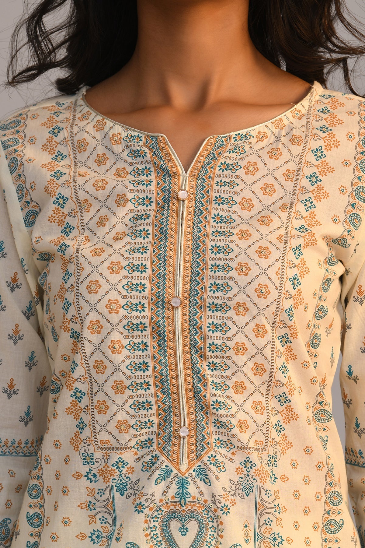 Cream Embellished Printed Kurta 3 Pcs Set