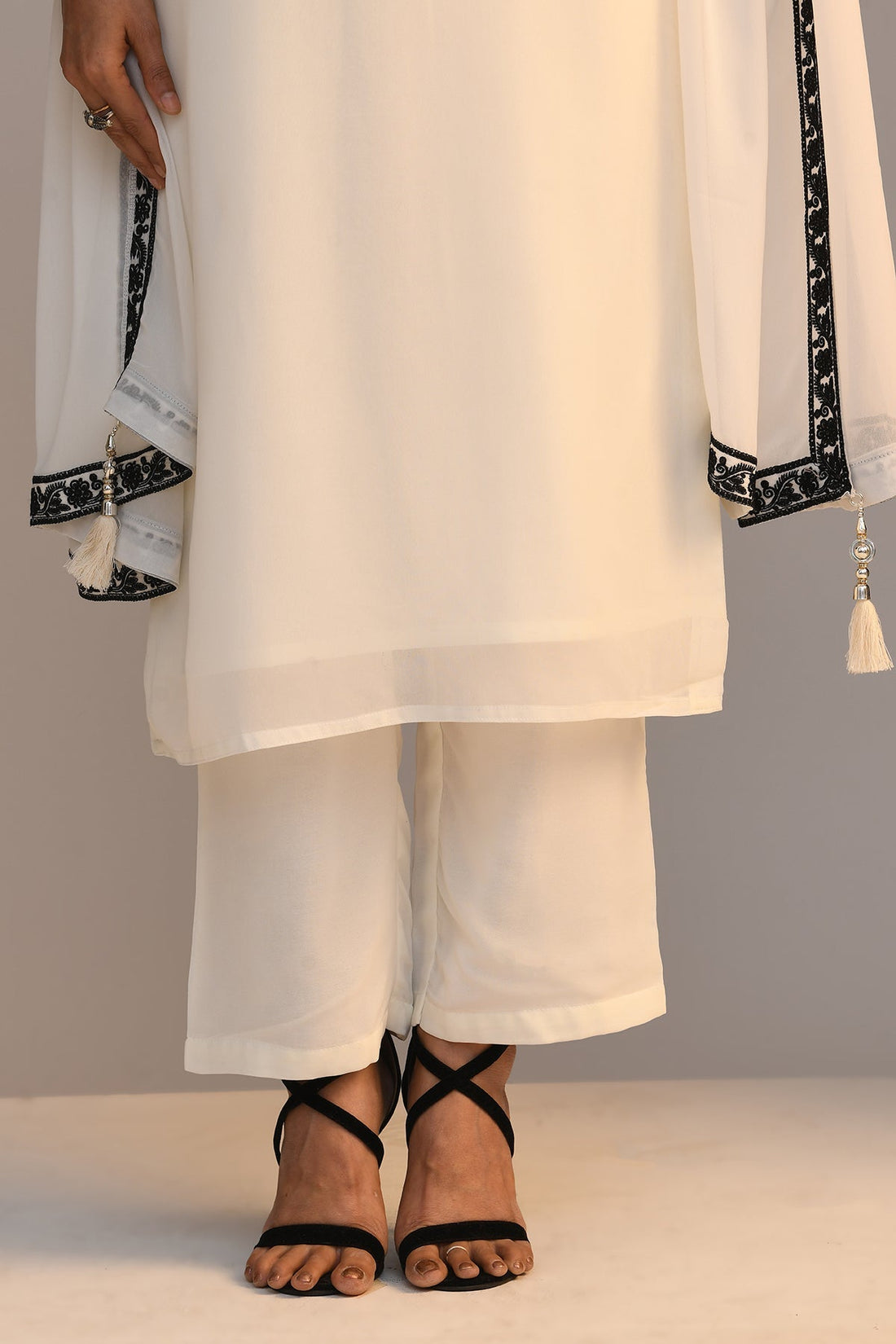 Cream Embroidered Straight Kurta 3 Pcs Set