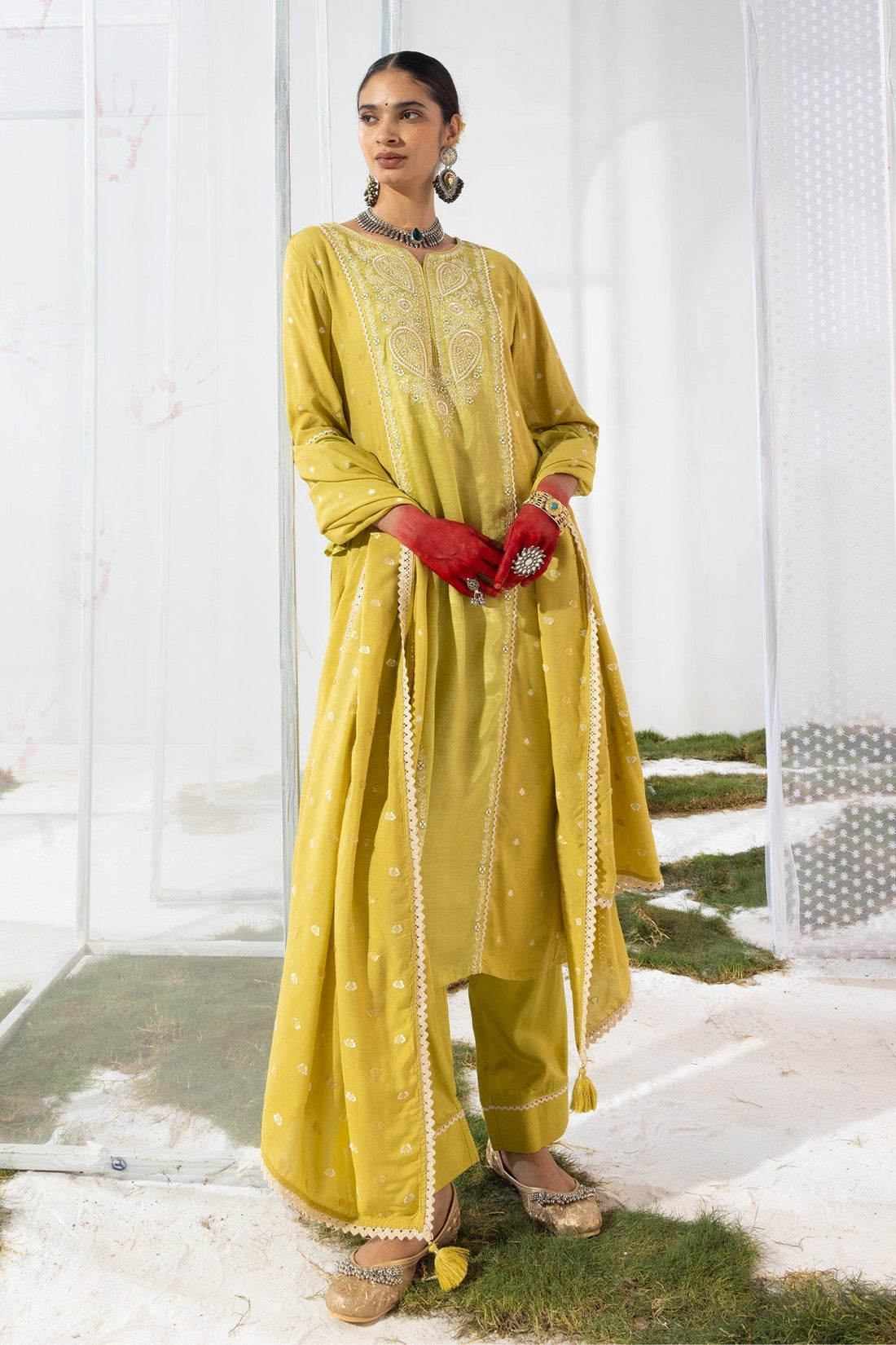 Green Embroidered Straight Kurta 3 Pcs Set