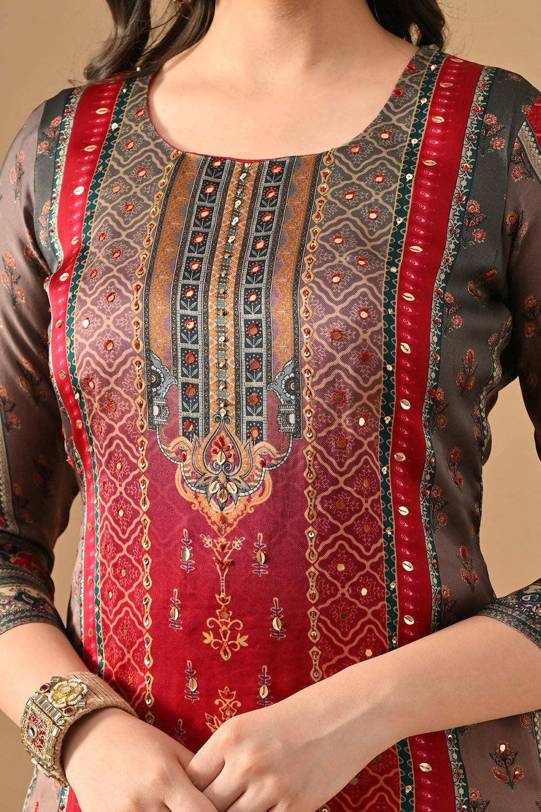 Grey Embellished Kurta 3 Pcs Set