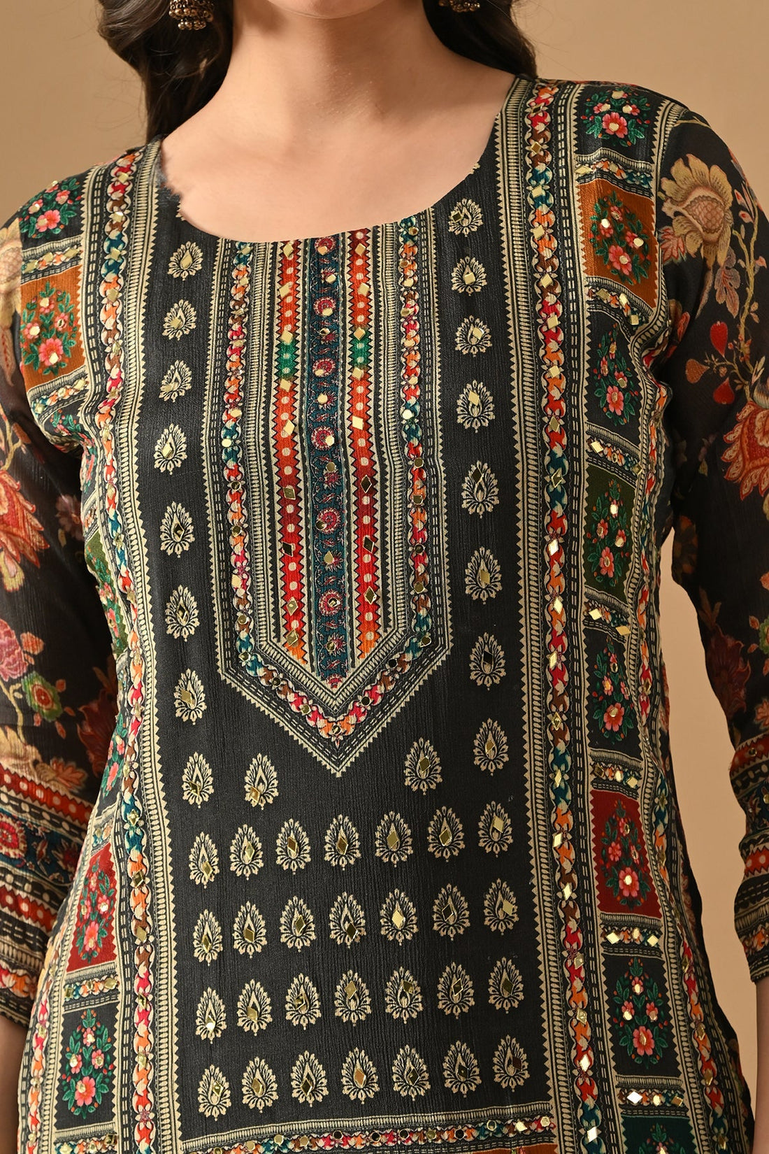 Grey Embellished Kurta 3 Pcs Set