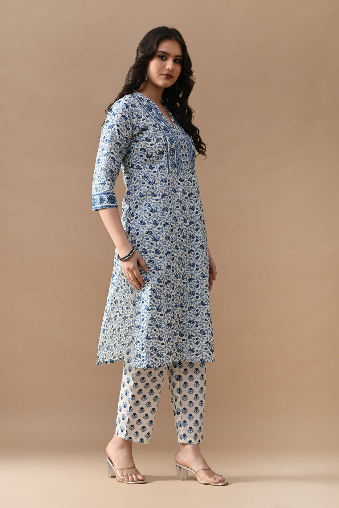 Cream Floral Printed Kurta 2 Pcs Set