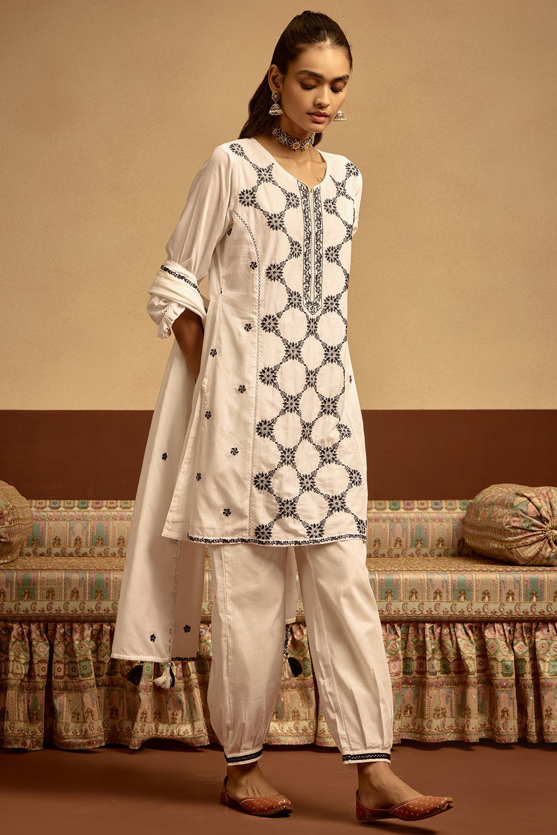 White Embroidered Kurta 3 Pcs Set