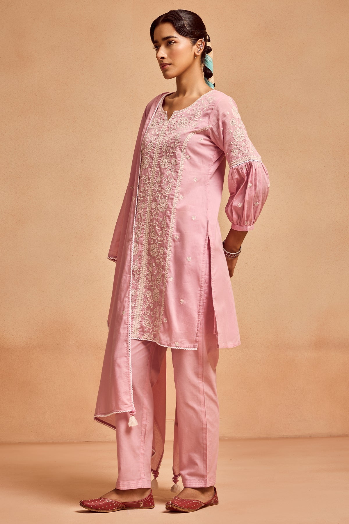 Pink Embroidered Kurta 3 Pcs Set