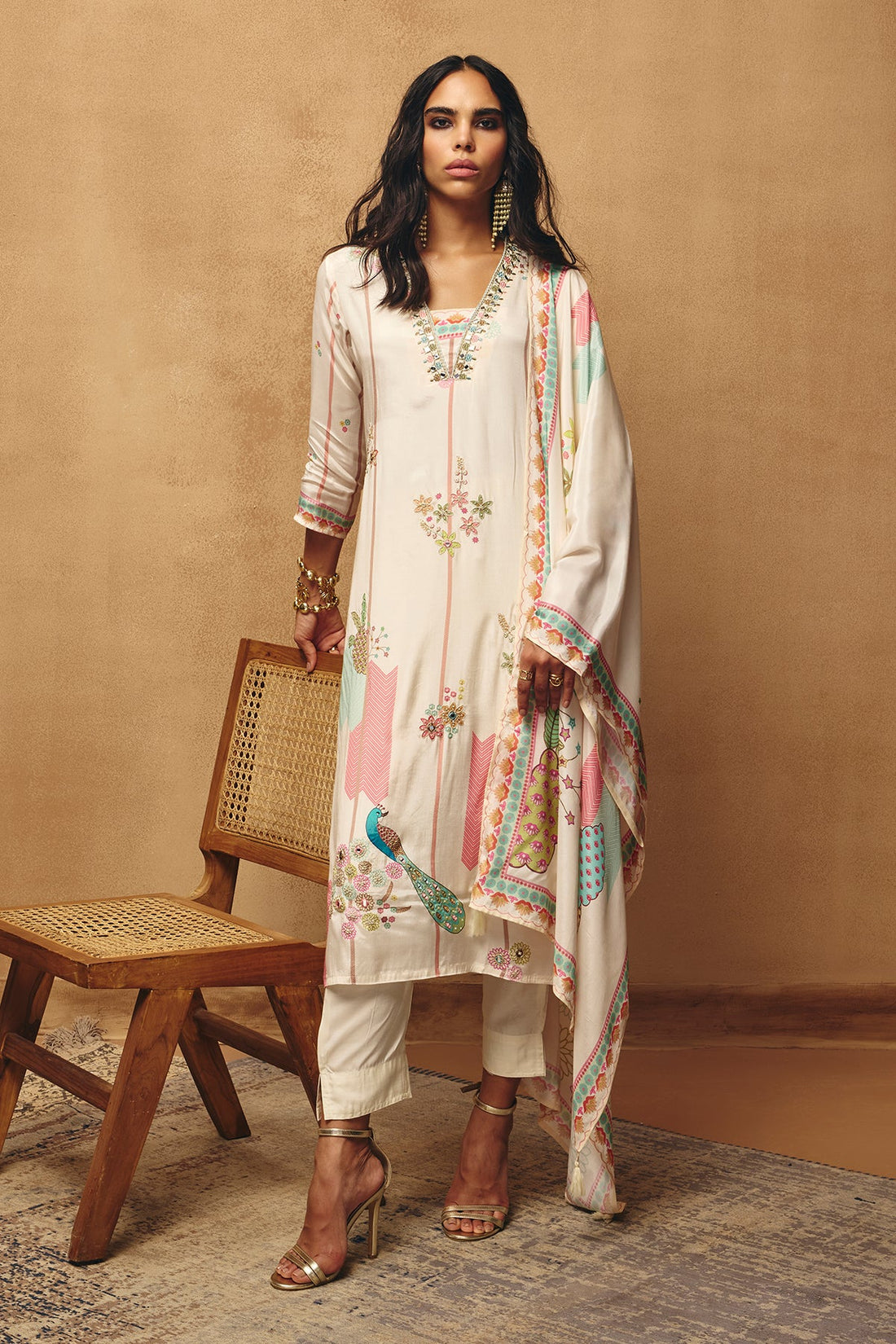 Cream Embellished Kurta 3 Pcs Set