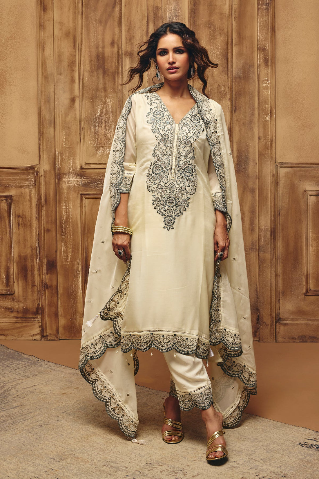 Cream Embroidered Kurta 3 Pcs Set