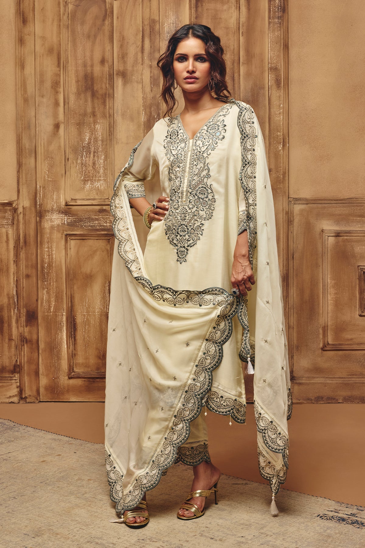 Cream Embroidered Kurta 3 Pcs Set
