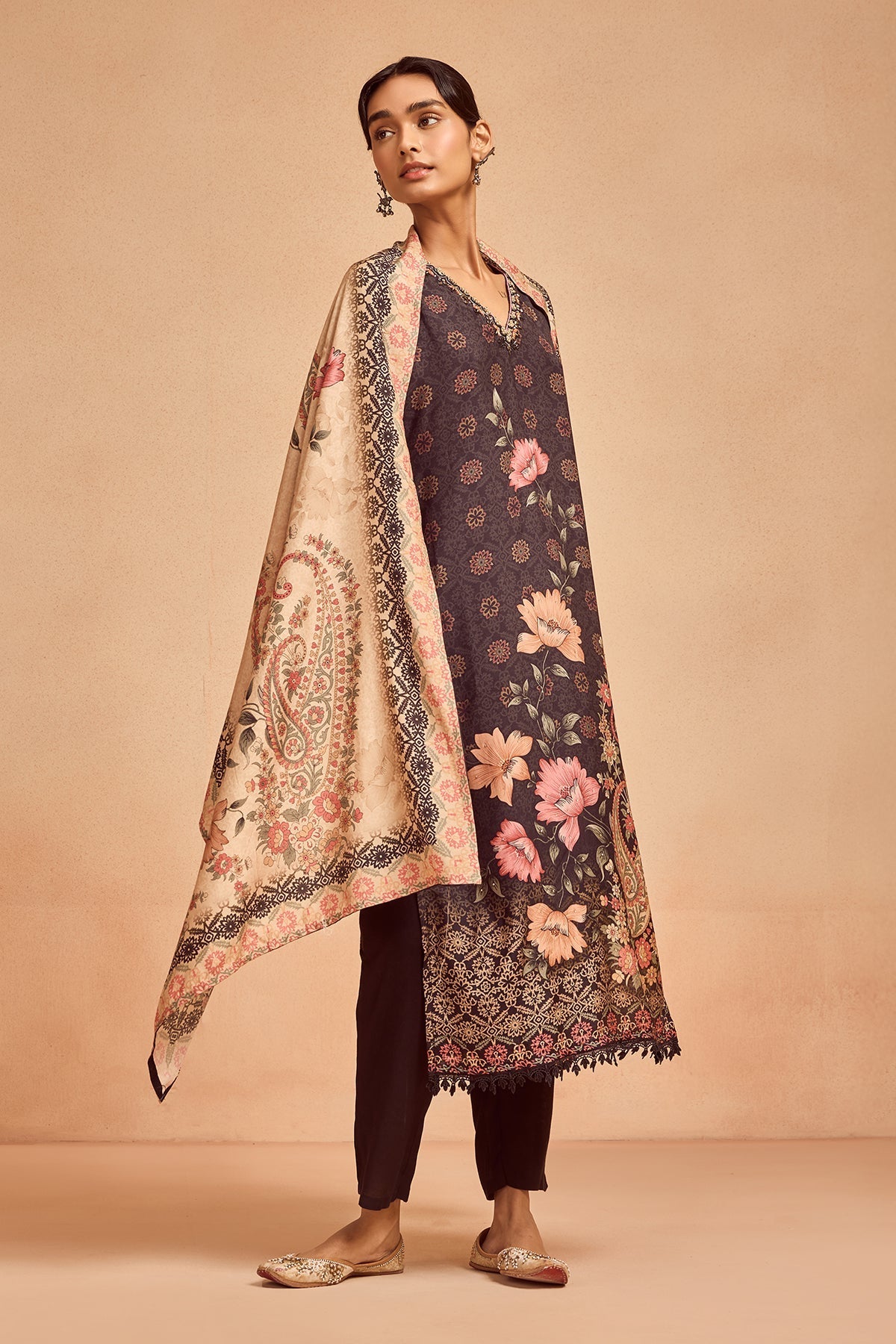 Black Embellished Kurta 3 Pcs Set