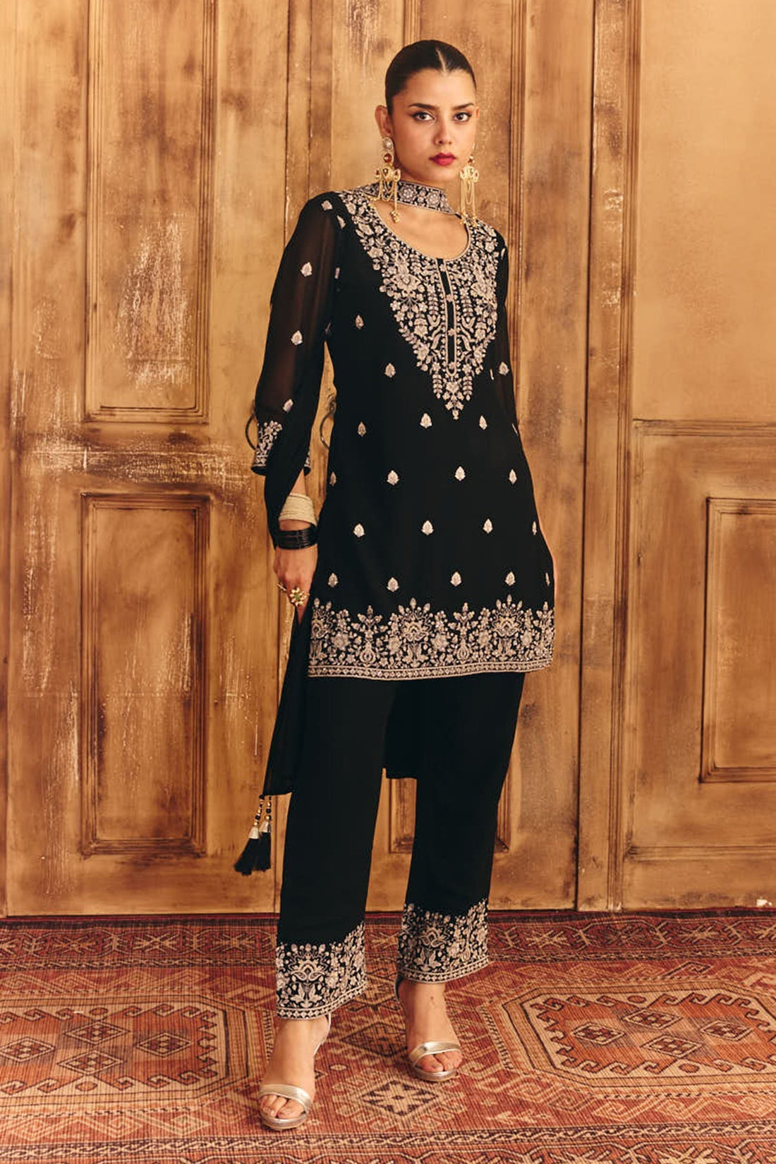 Black Embroidered Kurta 3 Pcs Set