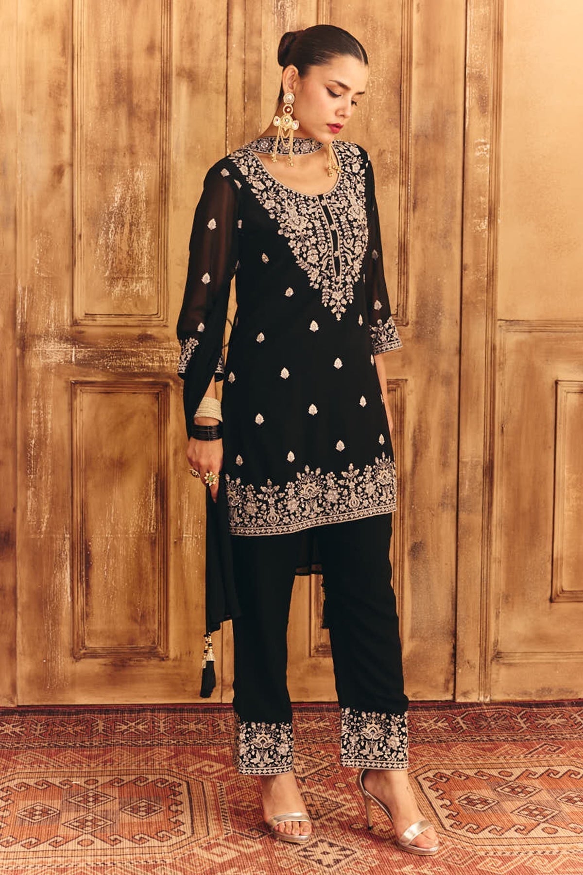 Black Embroidered Kurta 3 Pcs Set