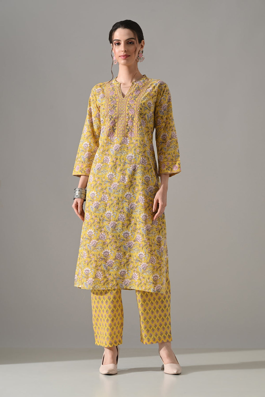 Yellow Floral Printed Kurta 2 Pcs Set
