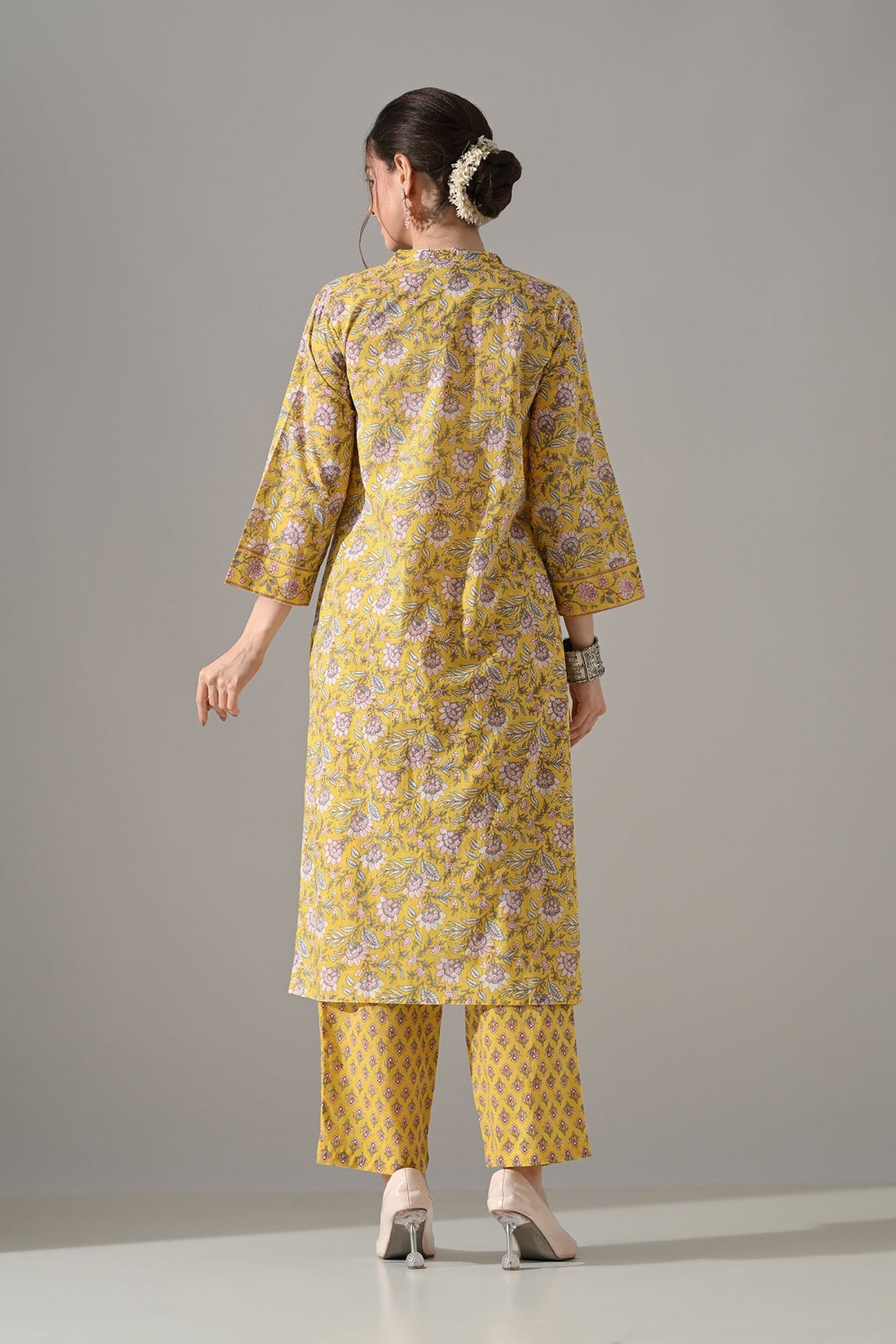 Yellow Floral Printed Kurta 2 Pcs Set