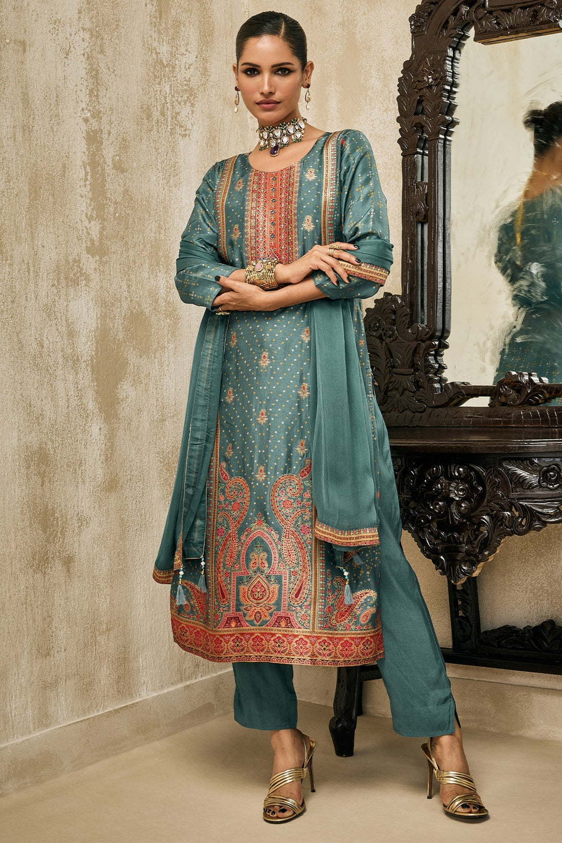 Green Embellished Kurta 3 Pcs Set
