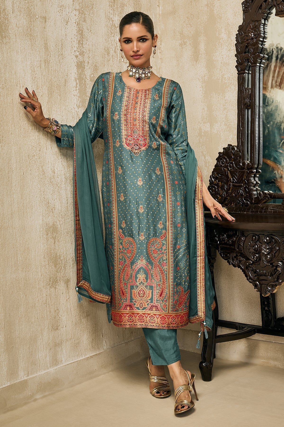 Green Embellished Kurta 3 Pcs Set