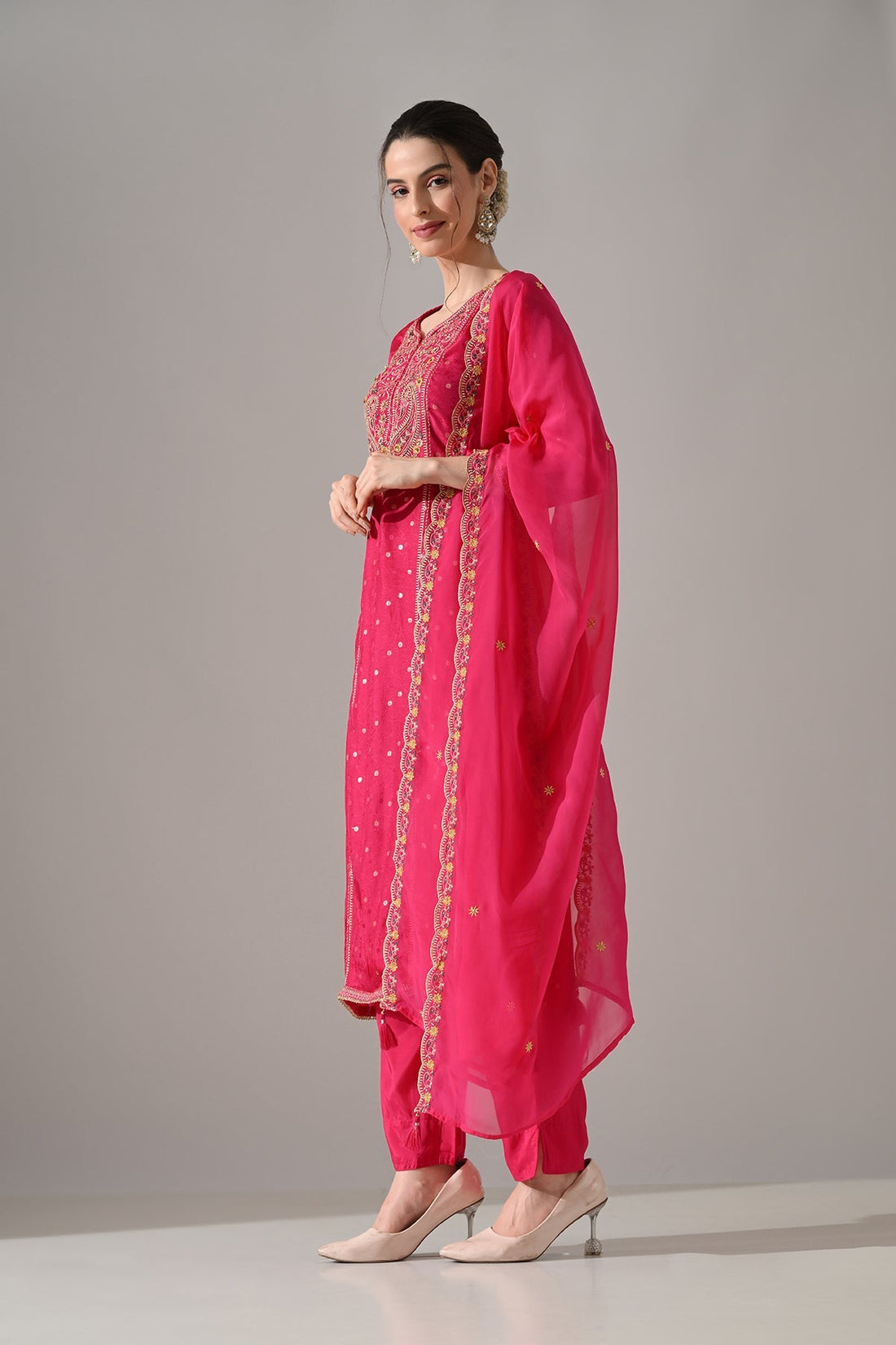 Pink Embroidered Kurta 3 Pcs Set