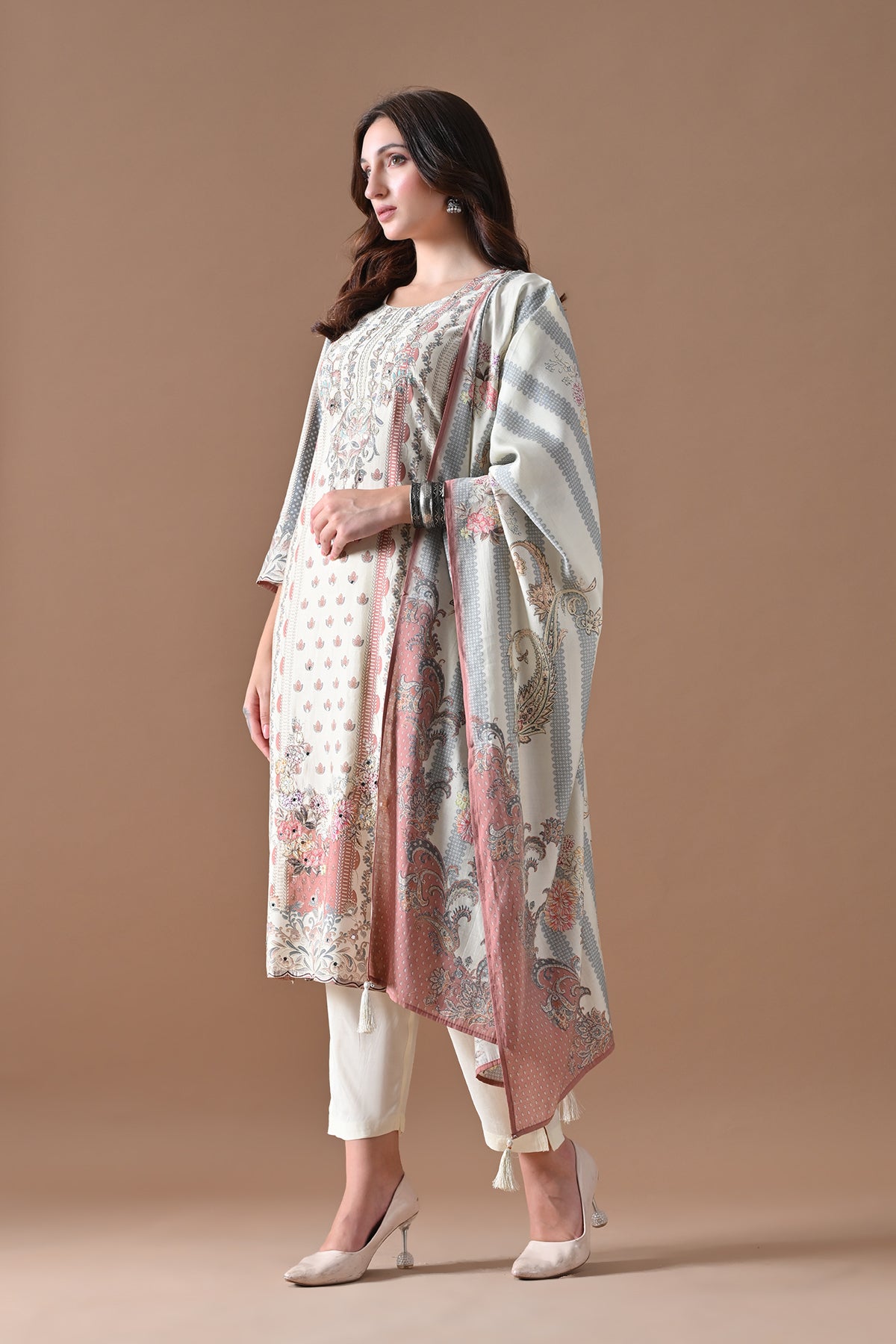 Cream Embellished Kurta 3 Pcs Set
