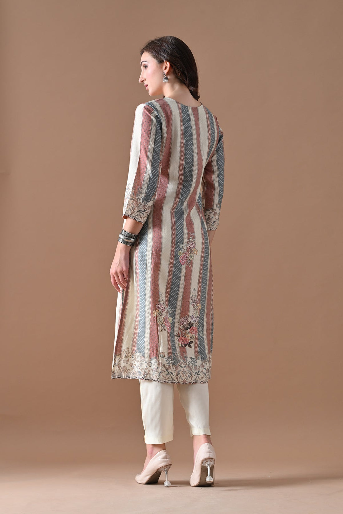 Cream Embellished Kurta 3 Pcs Set