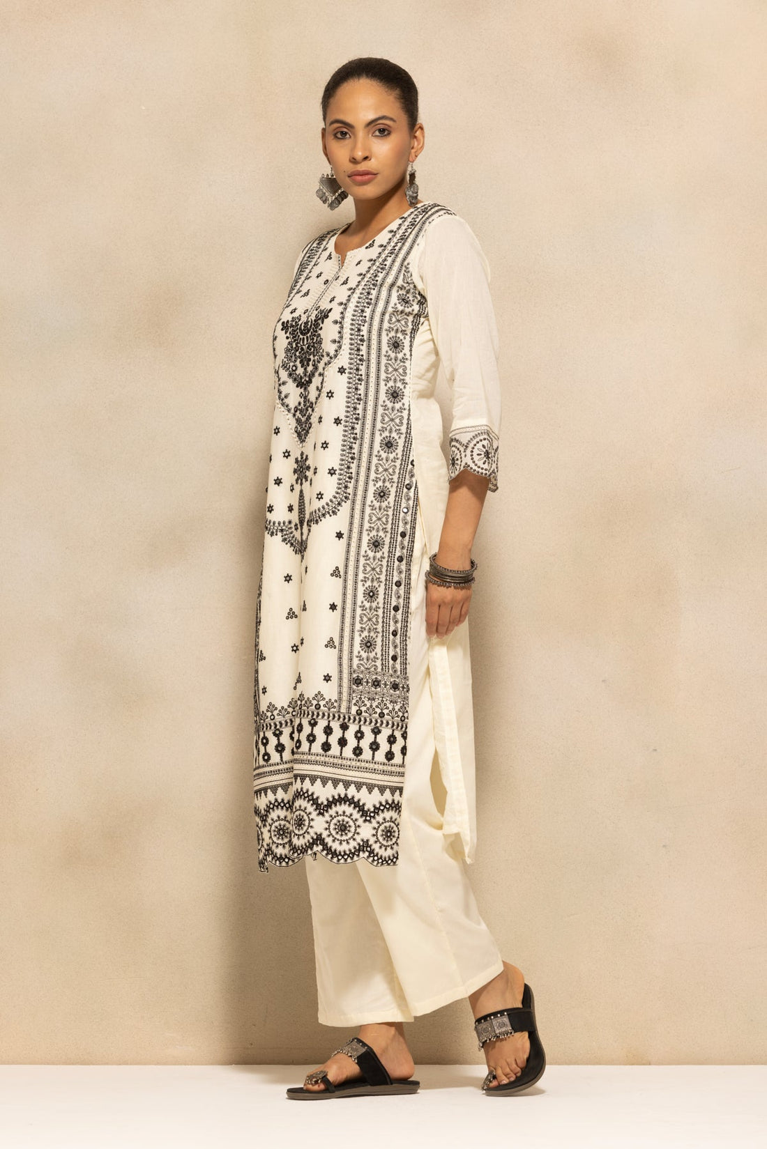 Cream Embroidered Kurta 3 Pcs Set