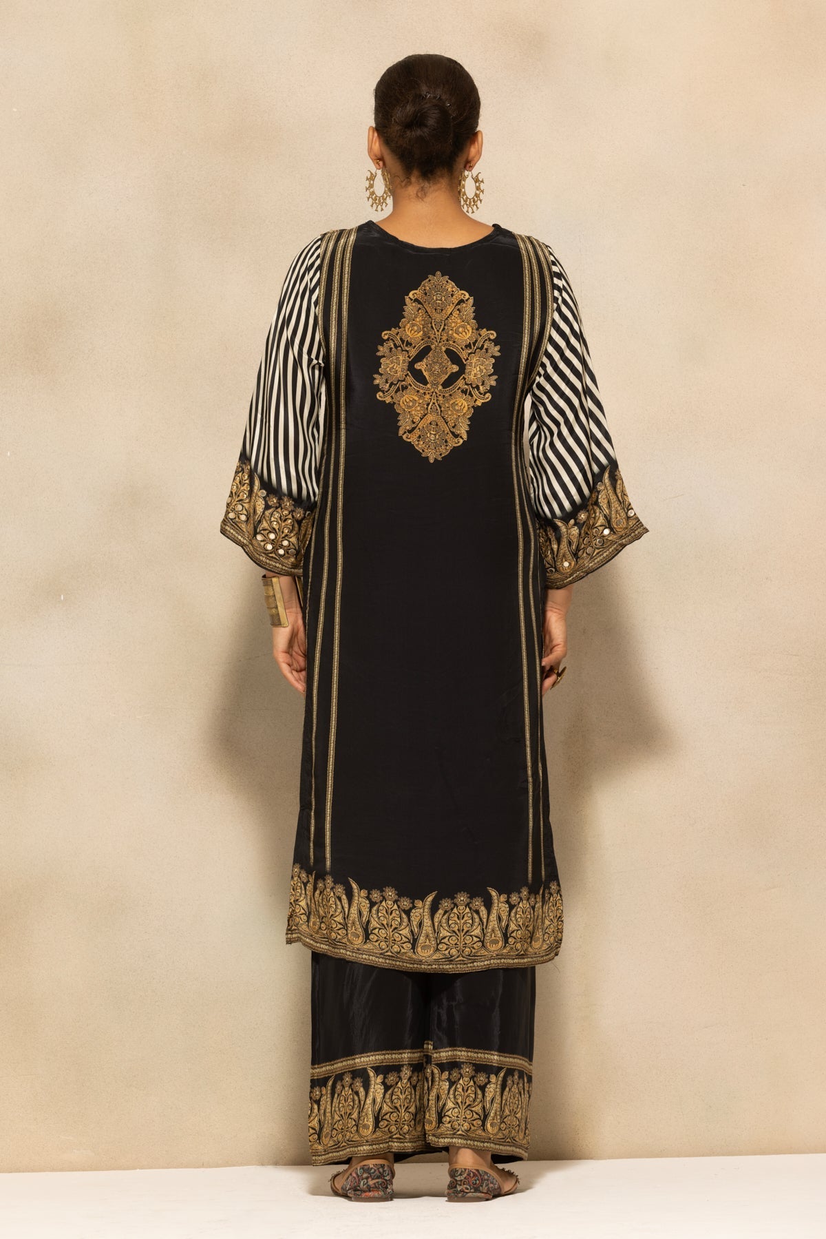 Black Embellished Kurta 3 Pcs Set