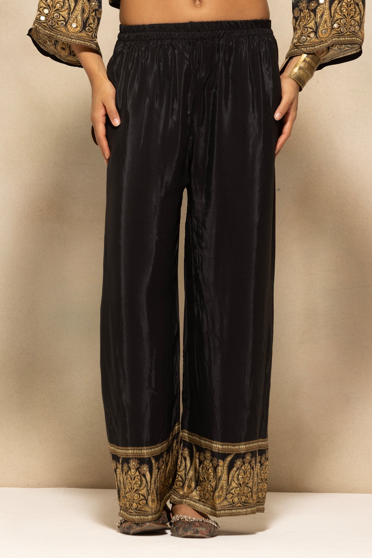 Black Embellished Kurta 3 Pcs Set