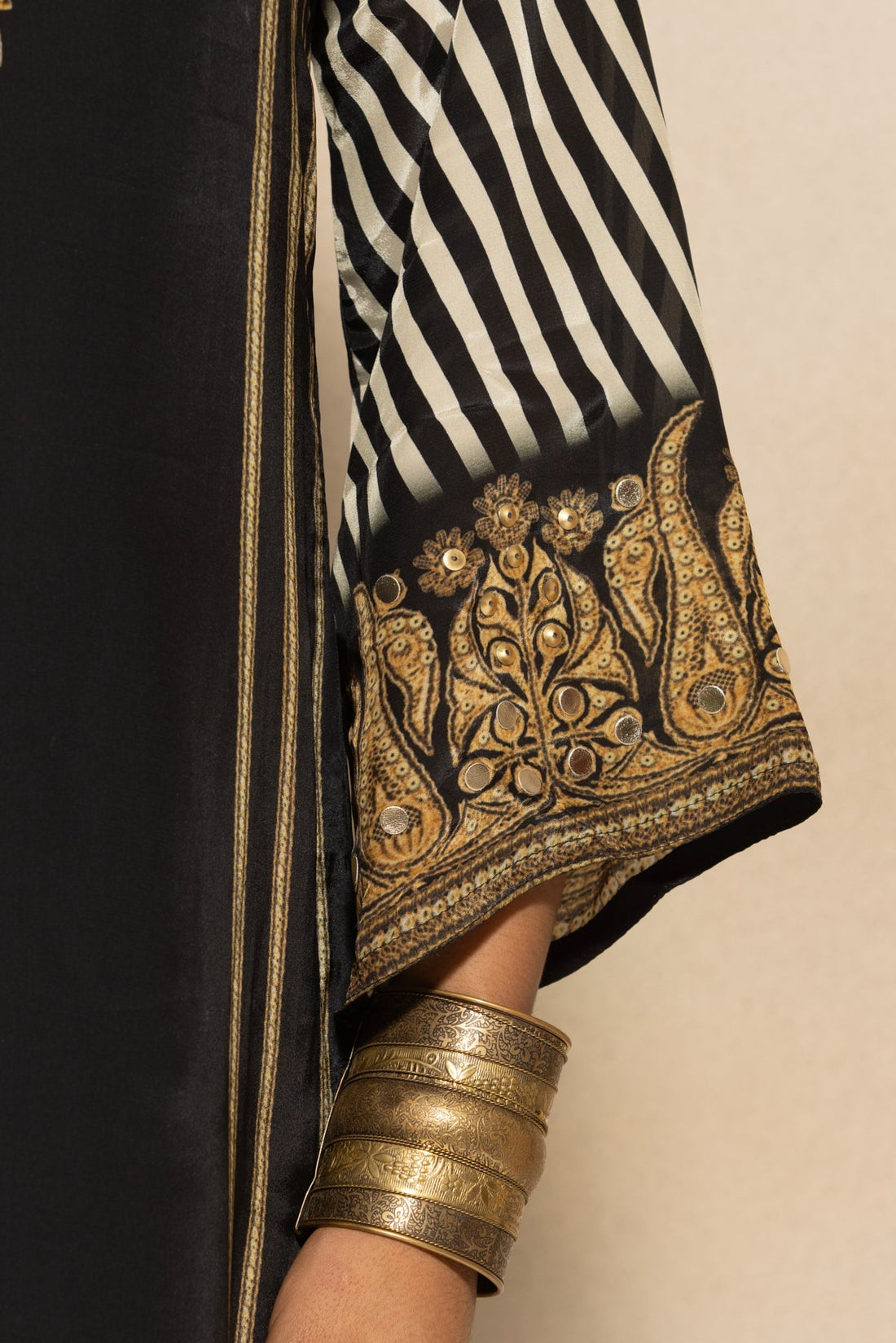 Black Embellished Kurta 3 Pcs Set