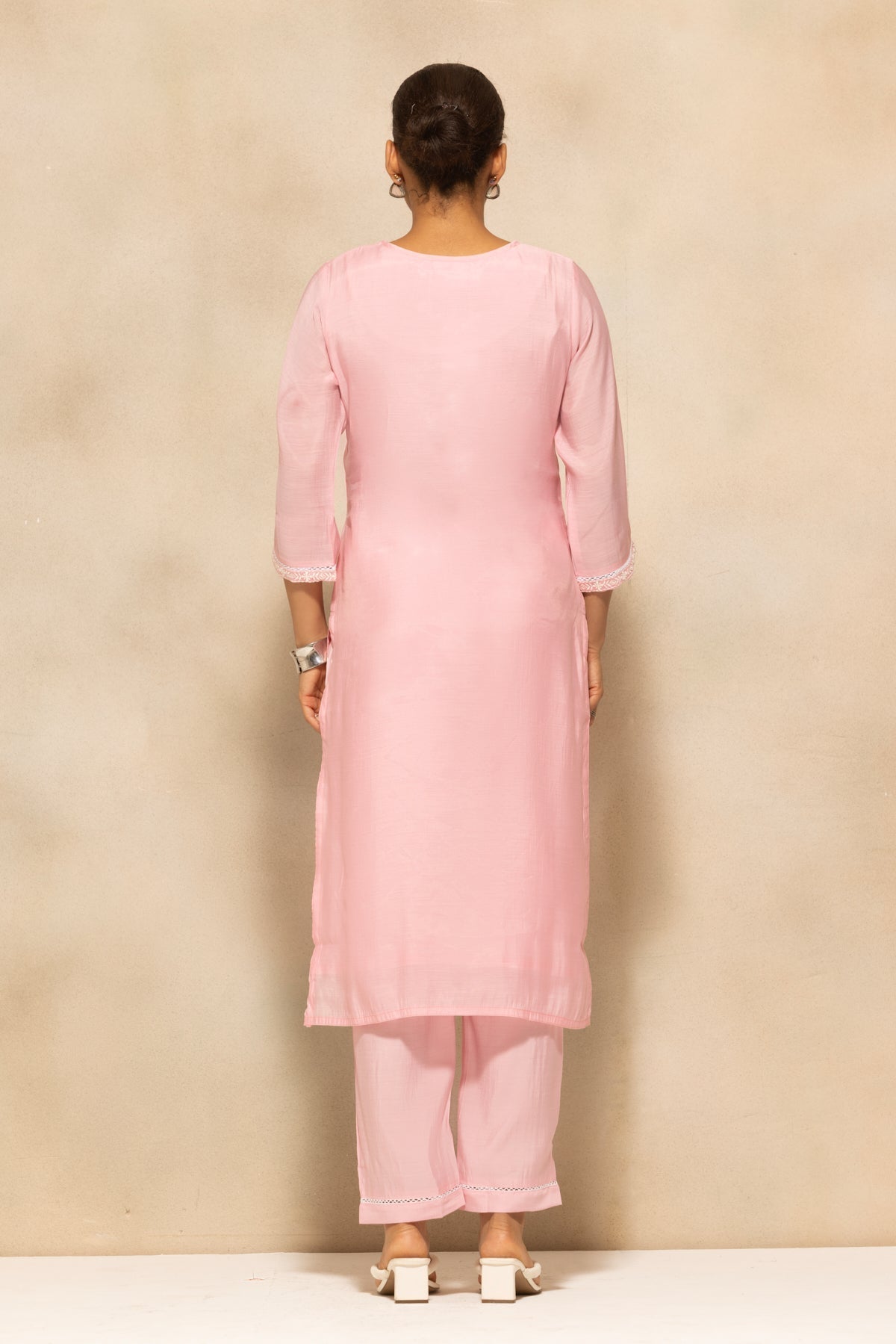Pink Embroidered Kurta 3 Pcs Set