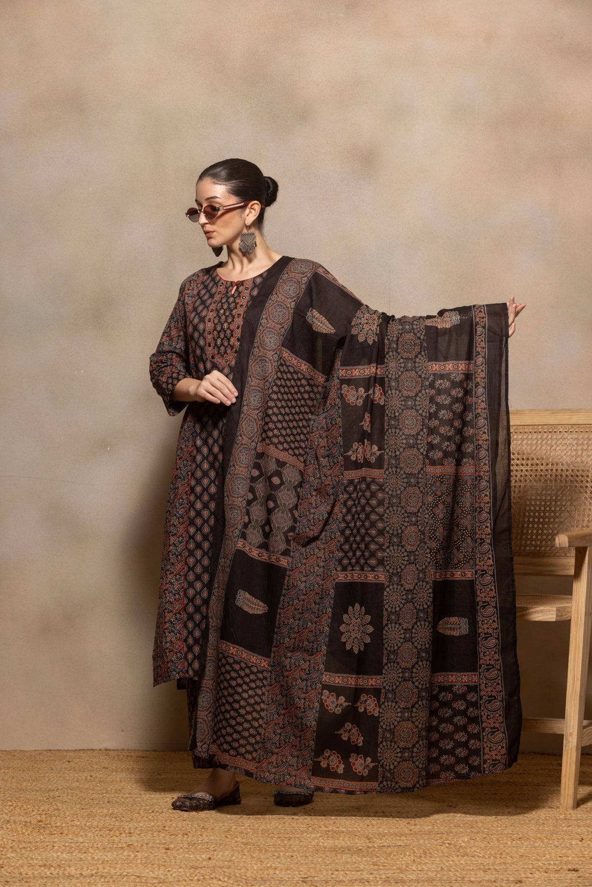 Black Floral Printed Kurta 3 Pcs Set