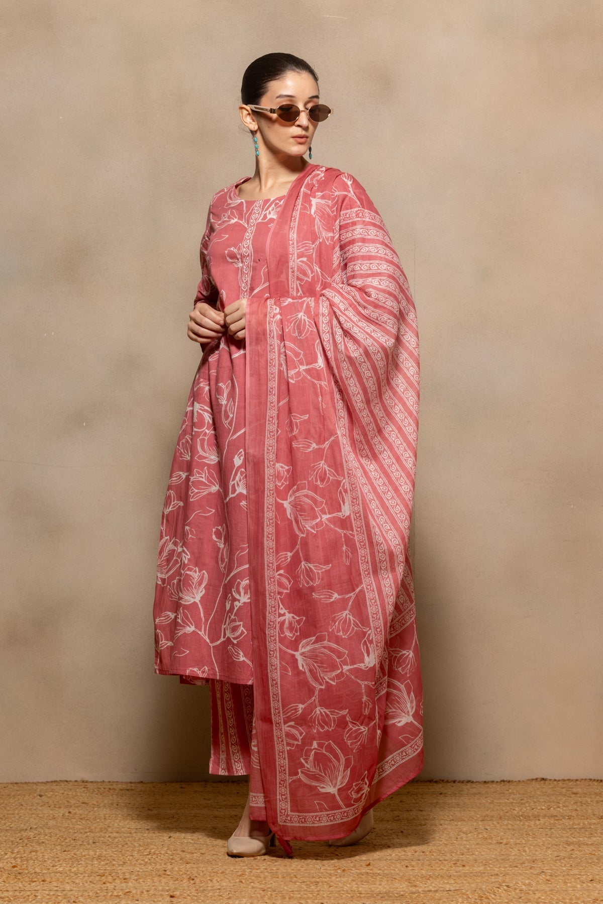 Pink Floral Printed Kurta 3 Pcs Set