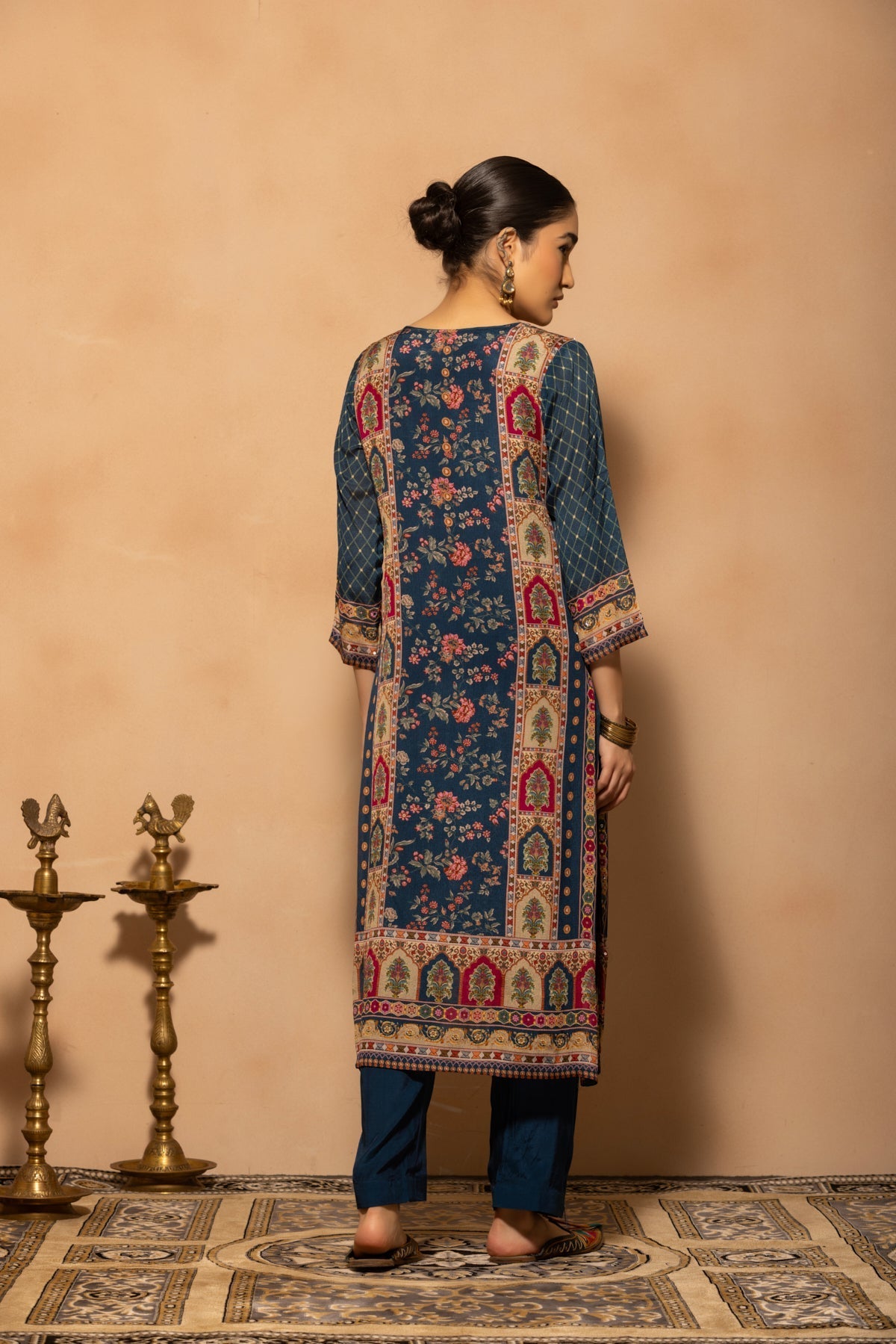 Blue Mirror Embellished Printed Kurta 3 Pcs Set