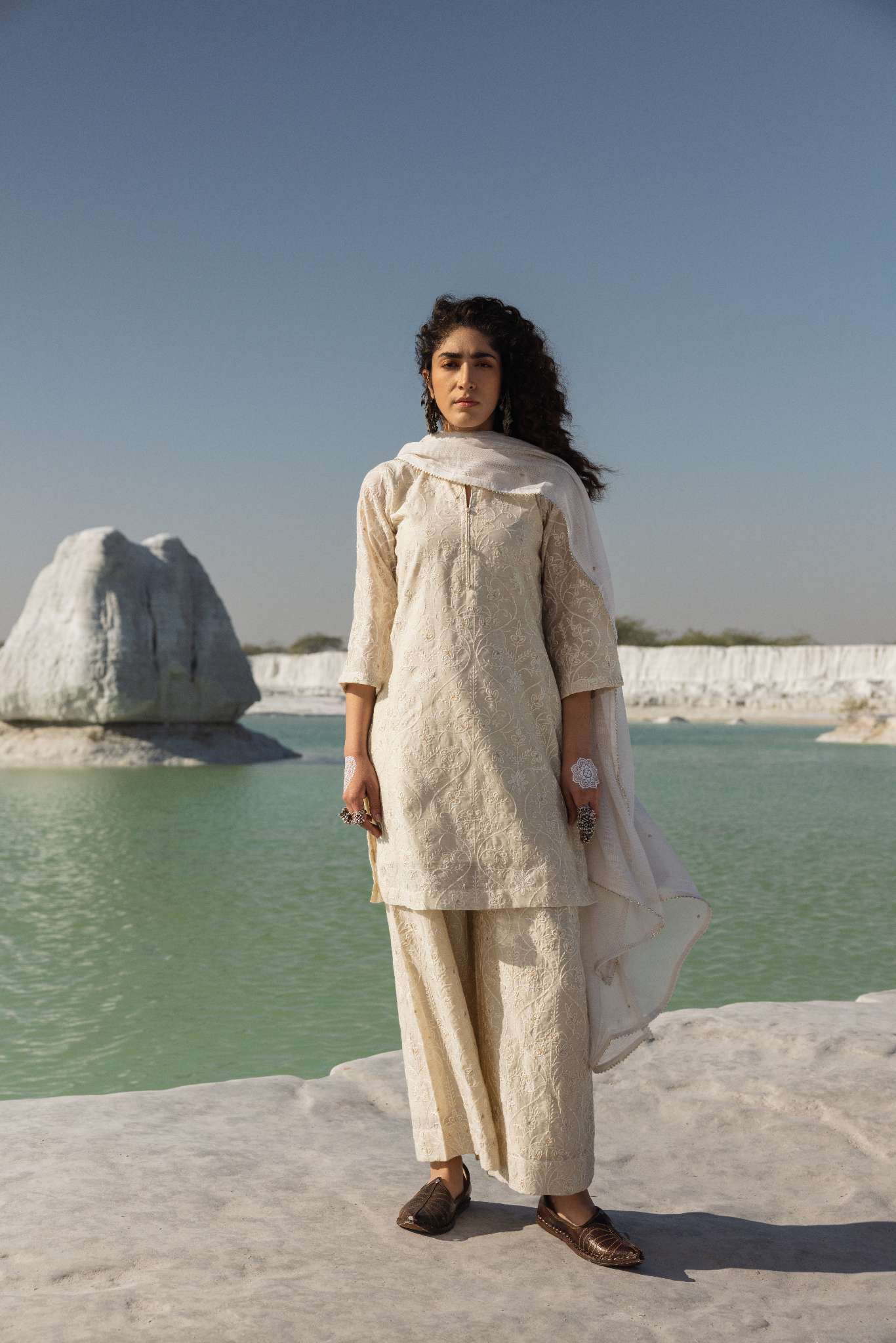 OFF WHITE JUTE CHANDERI CHIKANKARI KURTA SET