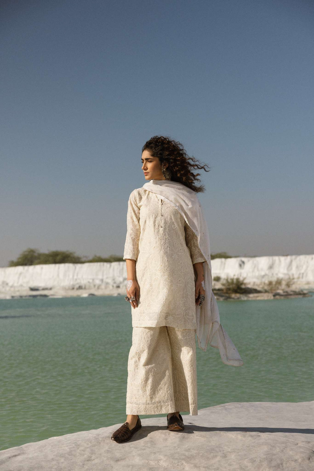 OFF WHITE JUTE CHANDERI CHIKANKARI KURTA SET
