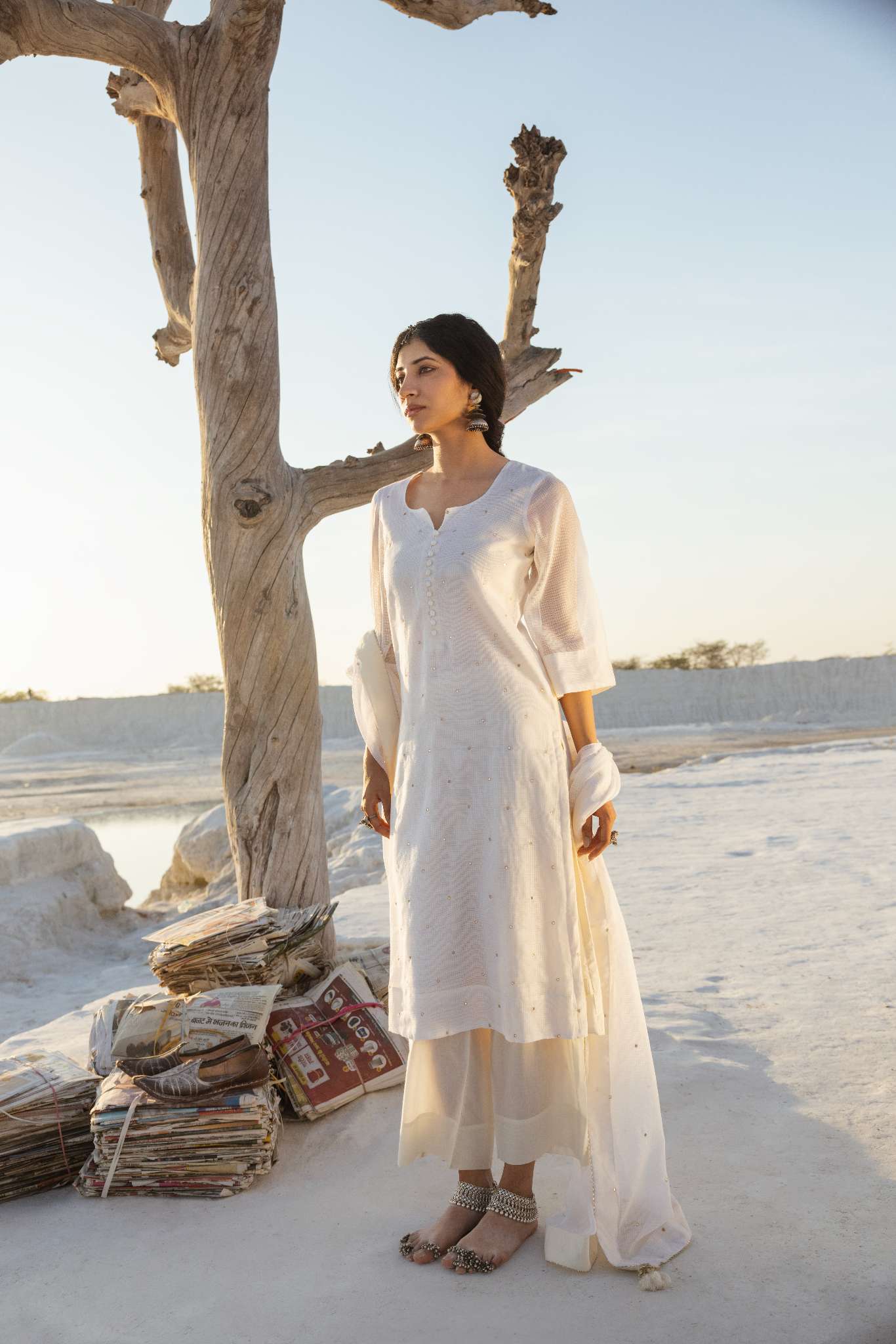 OFF - WHITE STRAIGHT KURTA SET