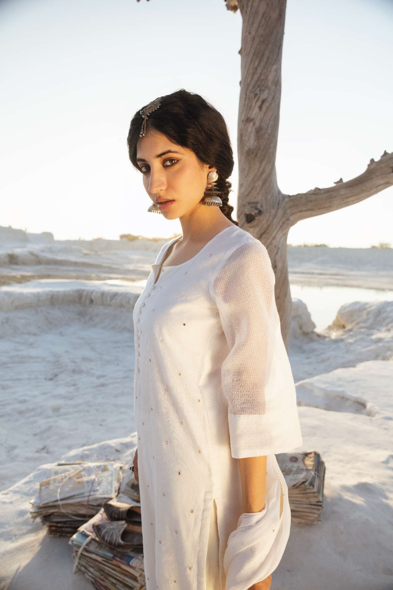 OFF - WHITE STRAIGHT KURTA SET
