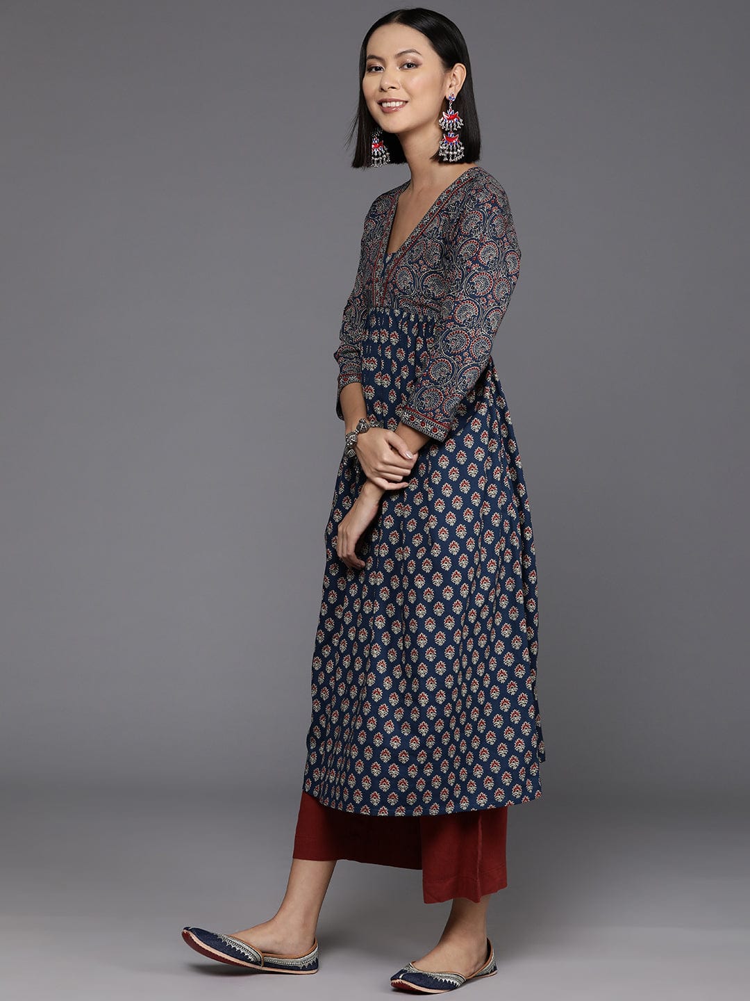 zeyvelle Women Blue And Maroon Bandez Printed Anarkali Kurta