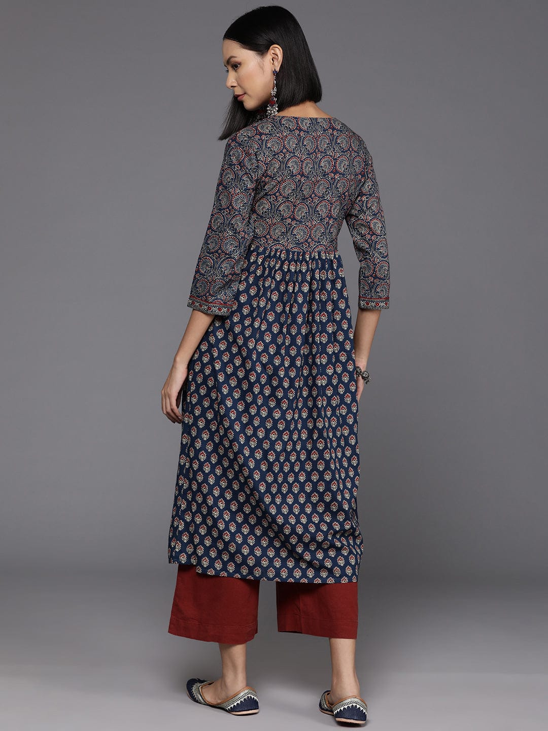 zeyvelle Women Blue And Maroon Bandez Printed Anarkali Kurta