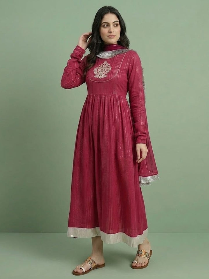 zeyvelle Women Fushia Emboridered Anarkali Kurta