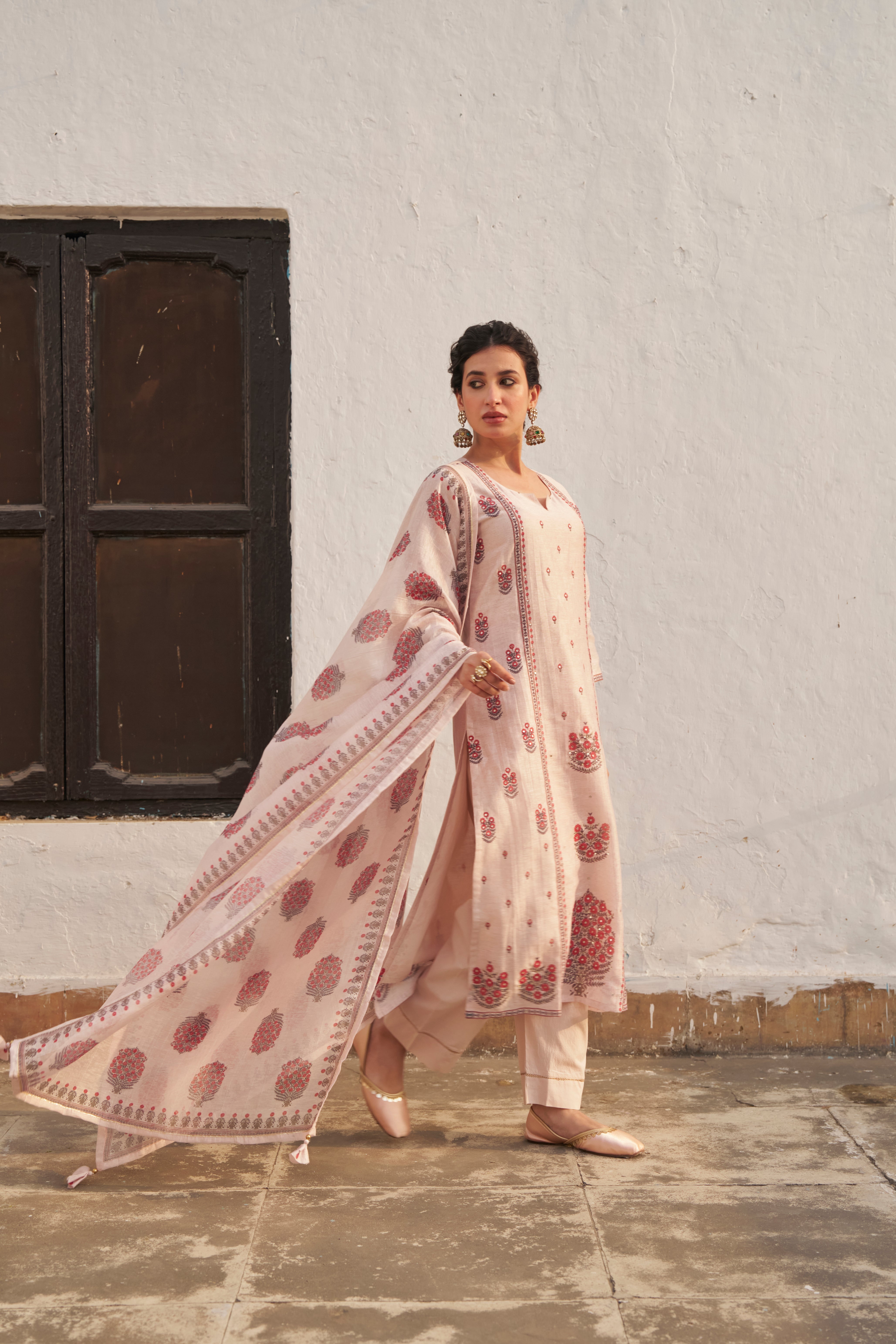 BABY PINK LINEN KURTA SET