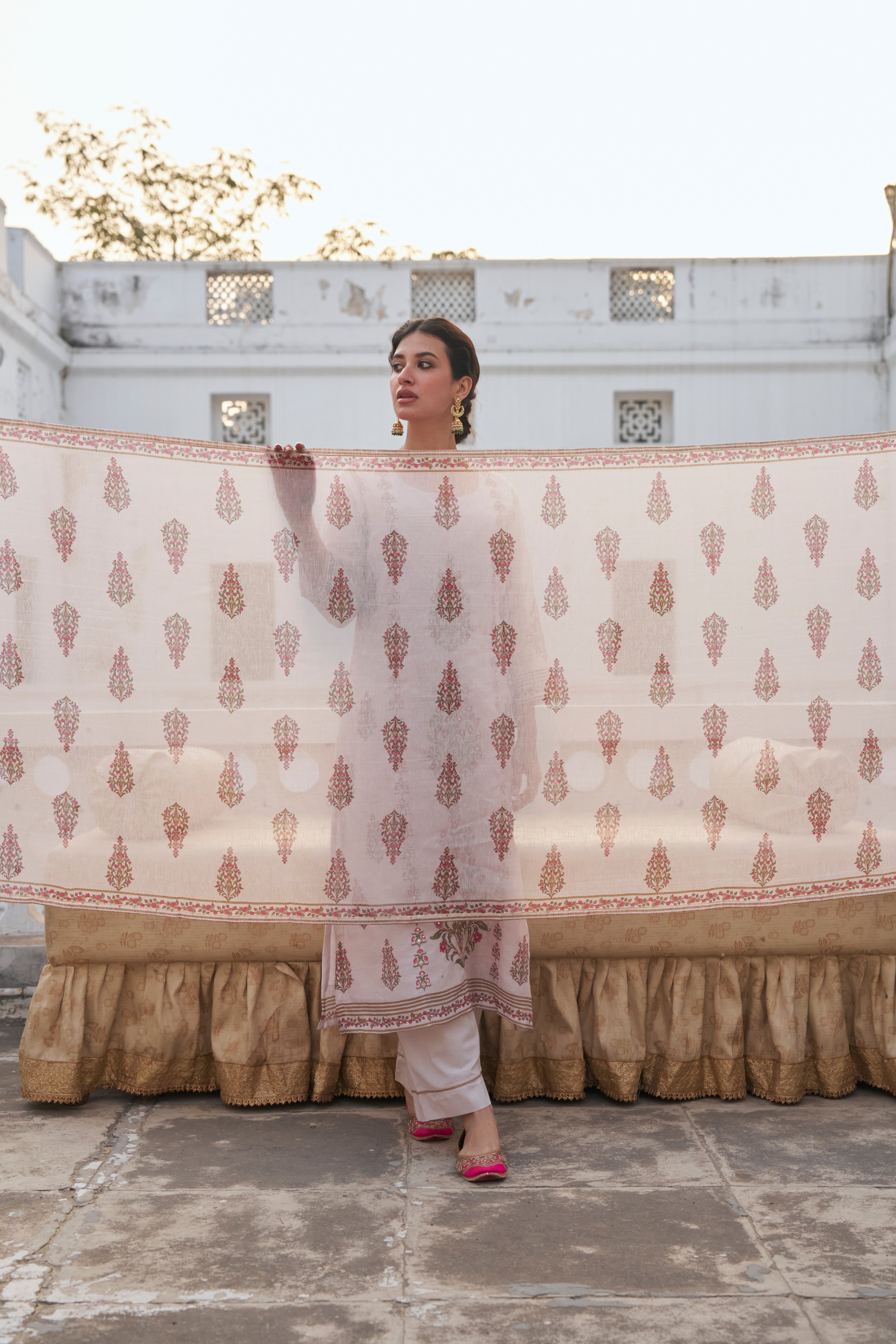 BLUSH HERITAGE LINEN KURTA SET