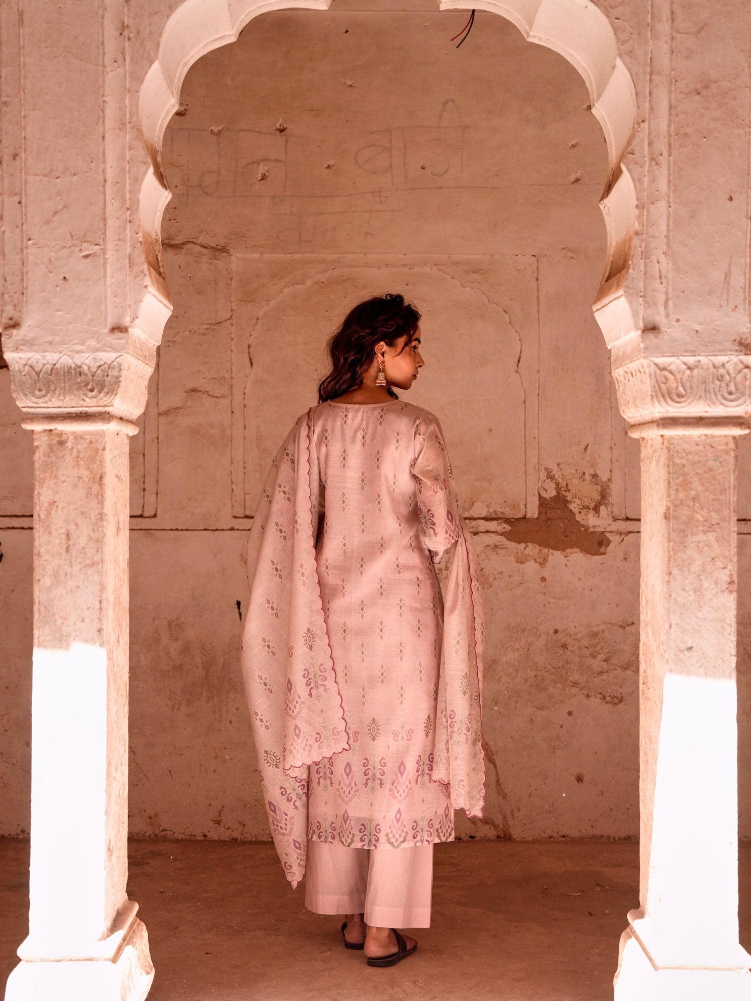MAUVE EMBROIDERED CHANDERI SUIT SET