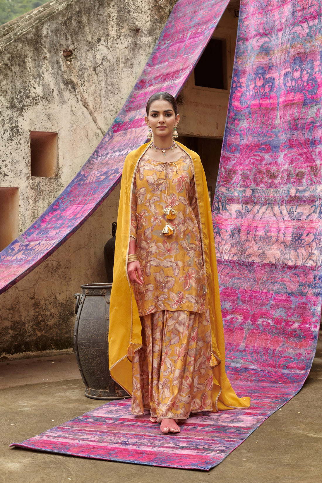 MUSTARD GARARA SET