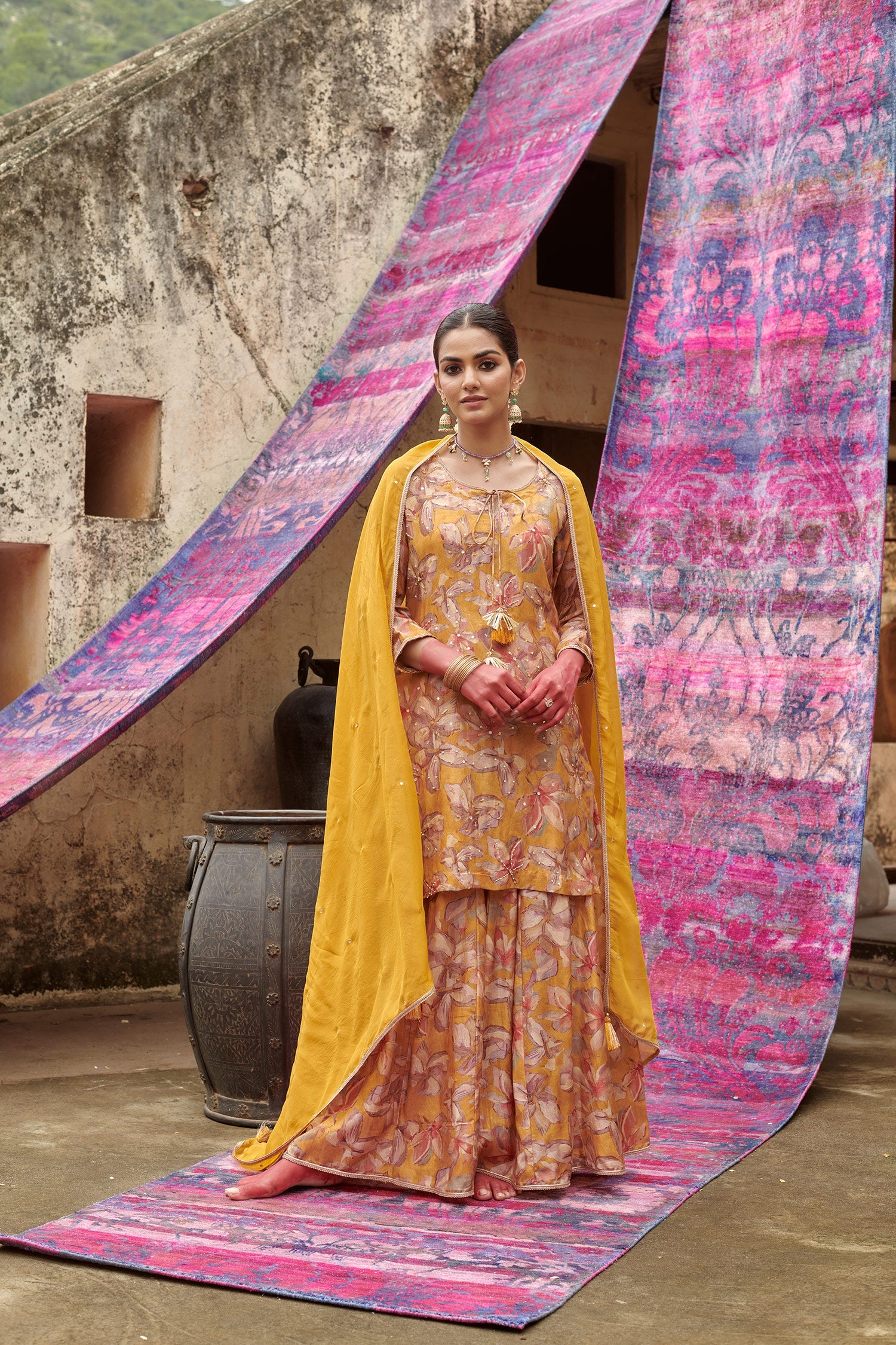 MUSTARD GARARA SET