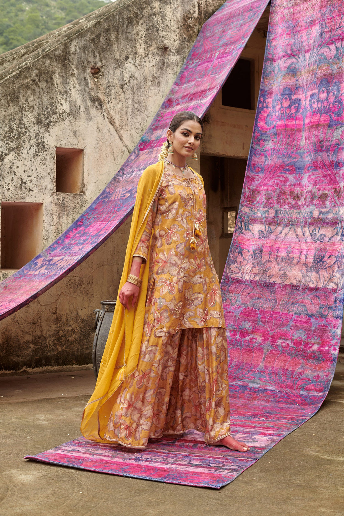MUSTARD GARARA SET