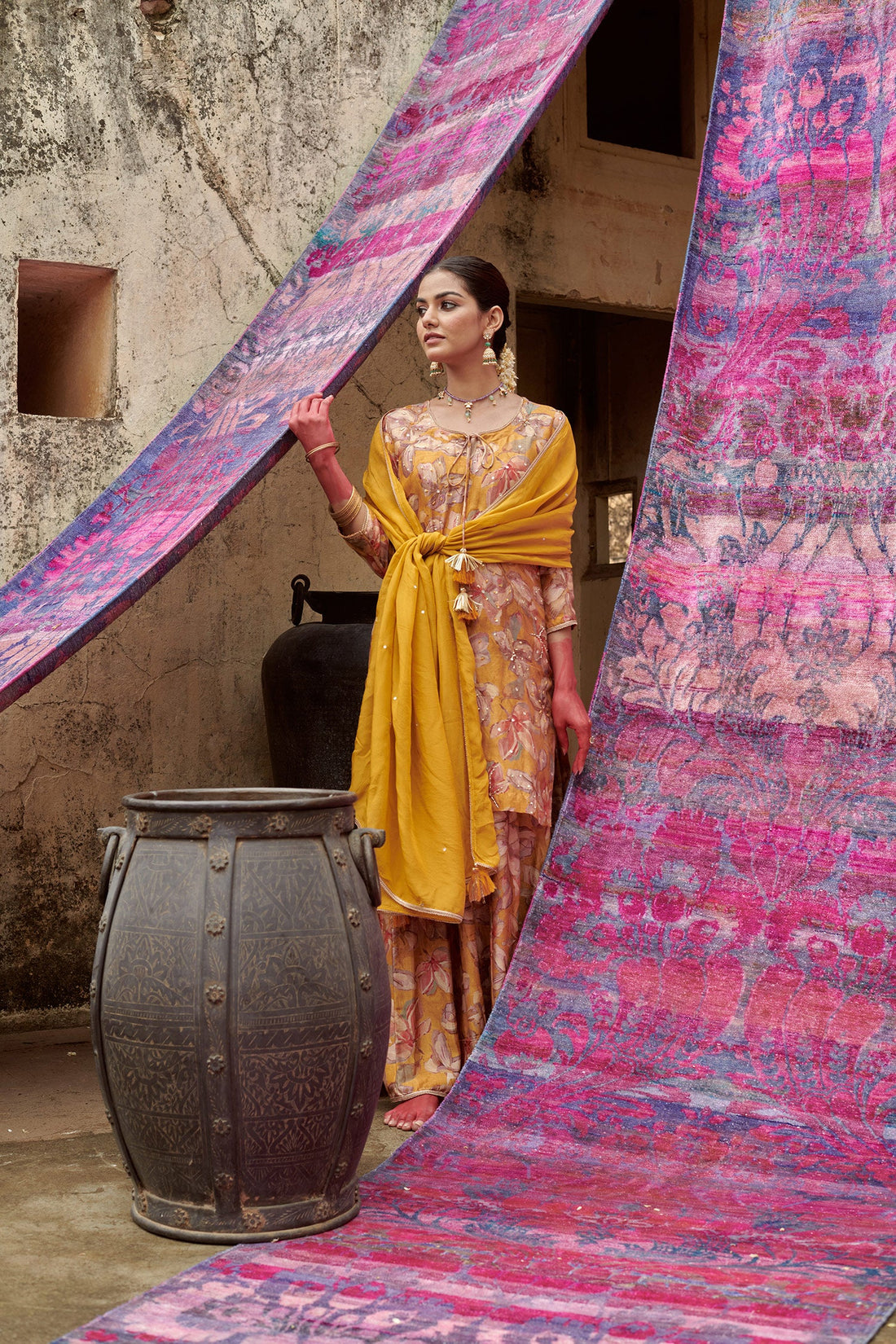 MUSTARD GARARA SET