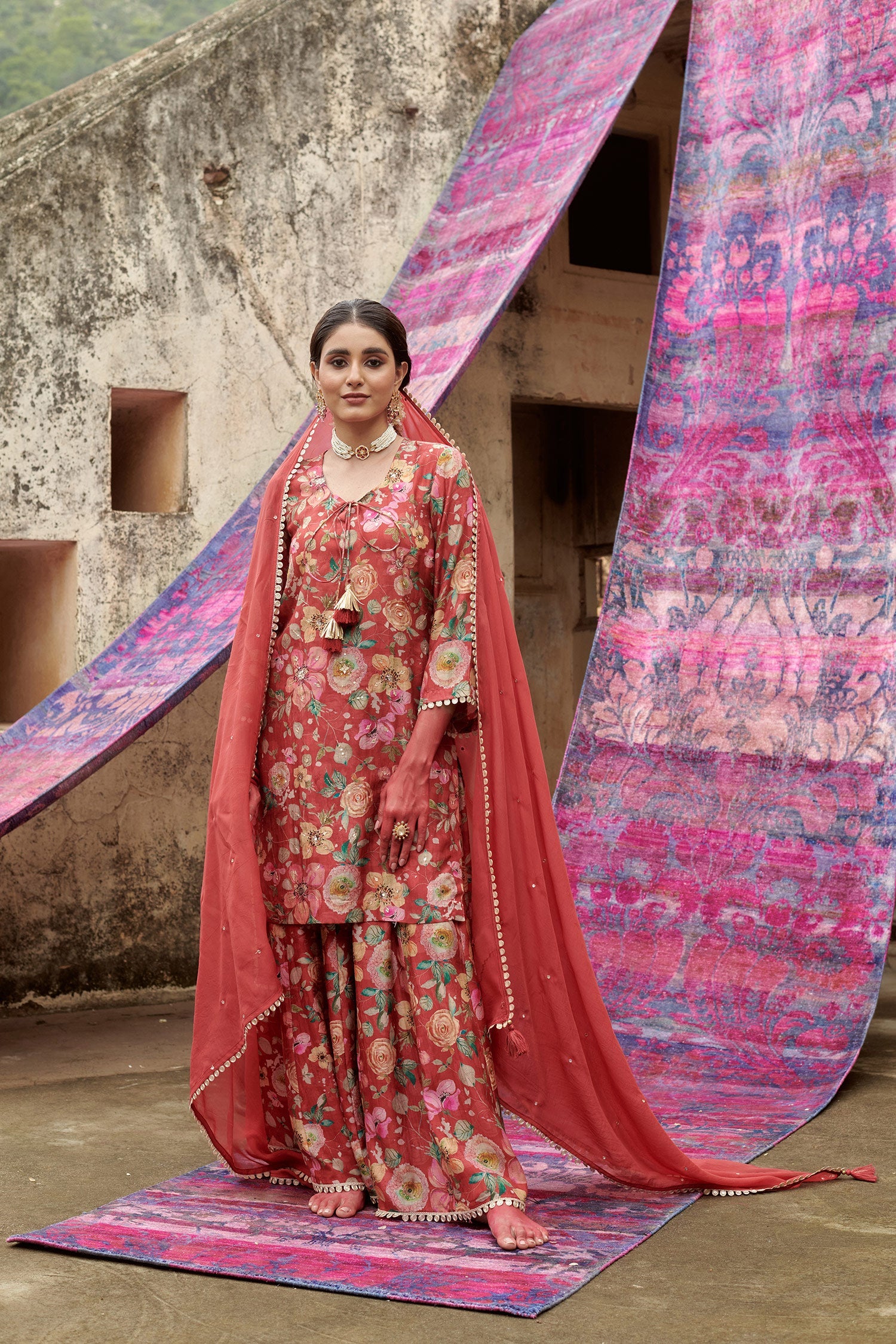 FLORAL RED GARARA SET
